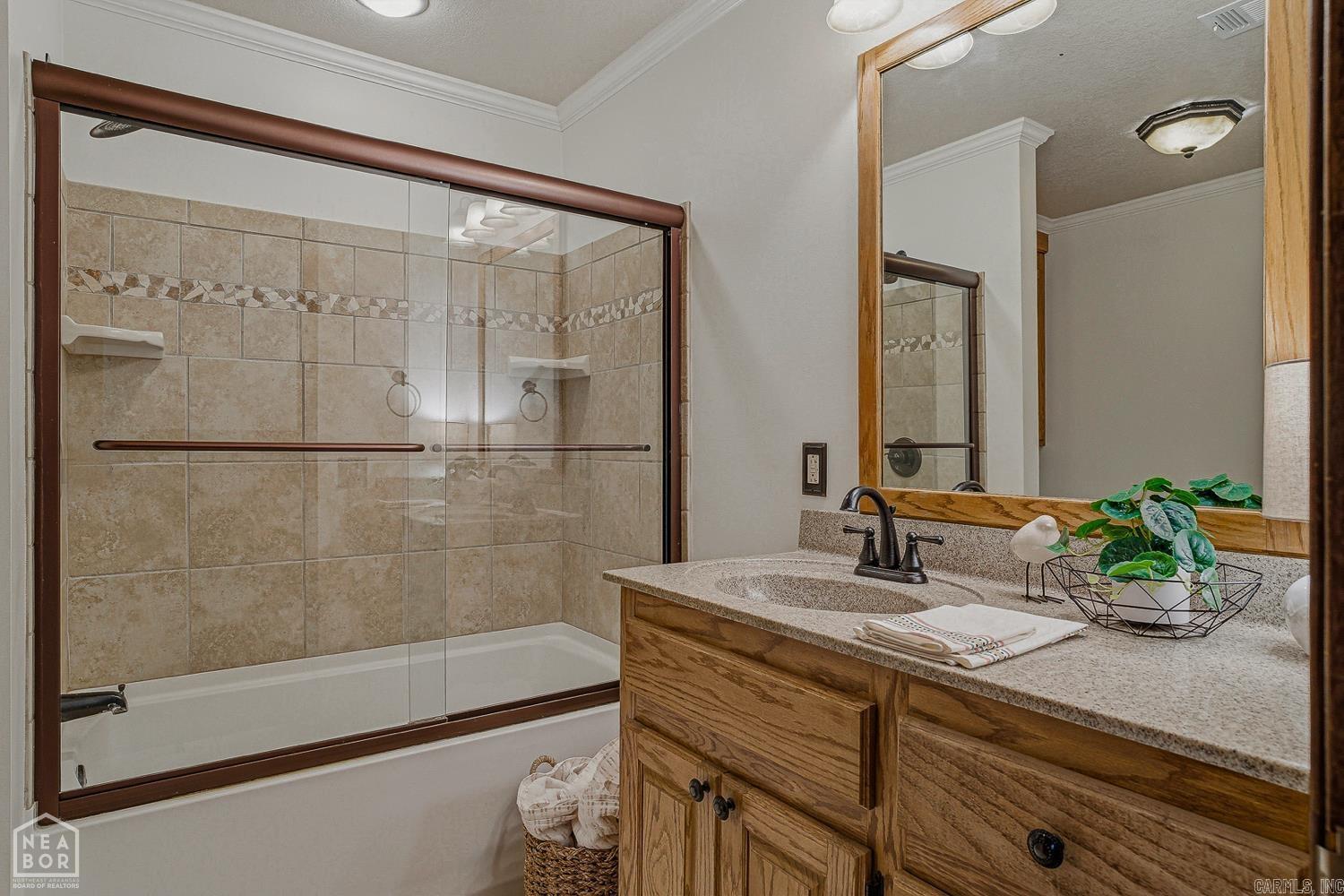 LYNNDALE - Residential