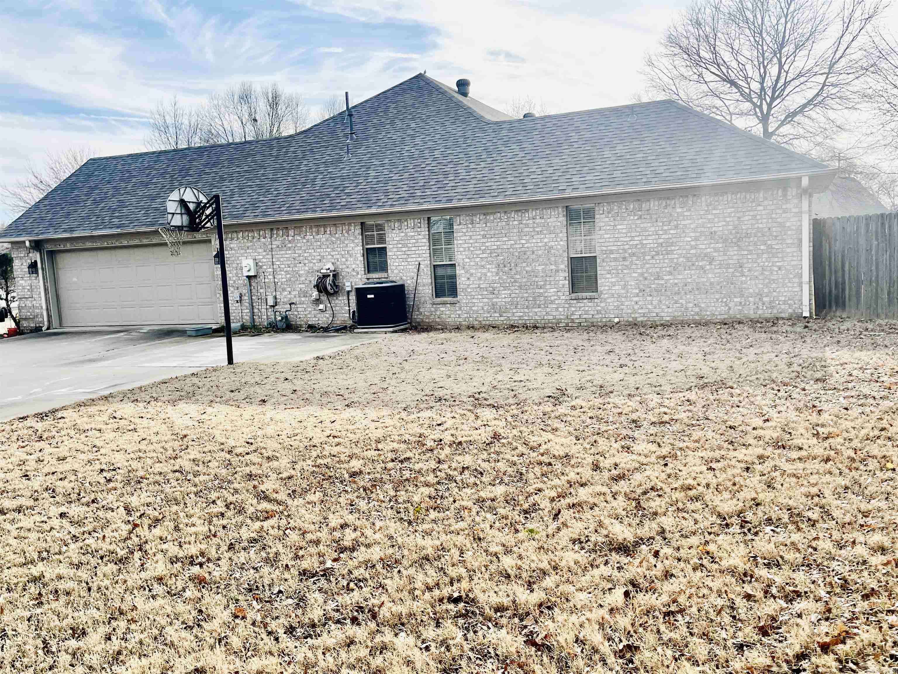 WOODLAND SPRINGS - Residential