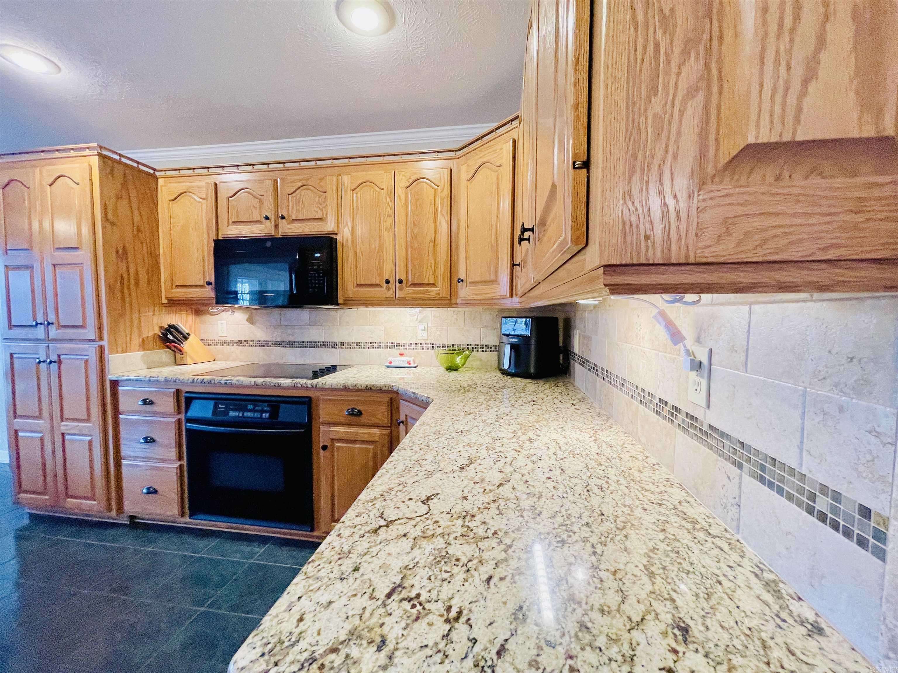 WOODLAND SPRINGS - Residential