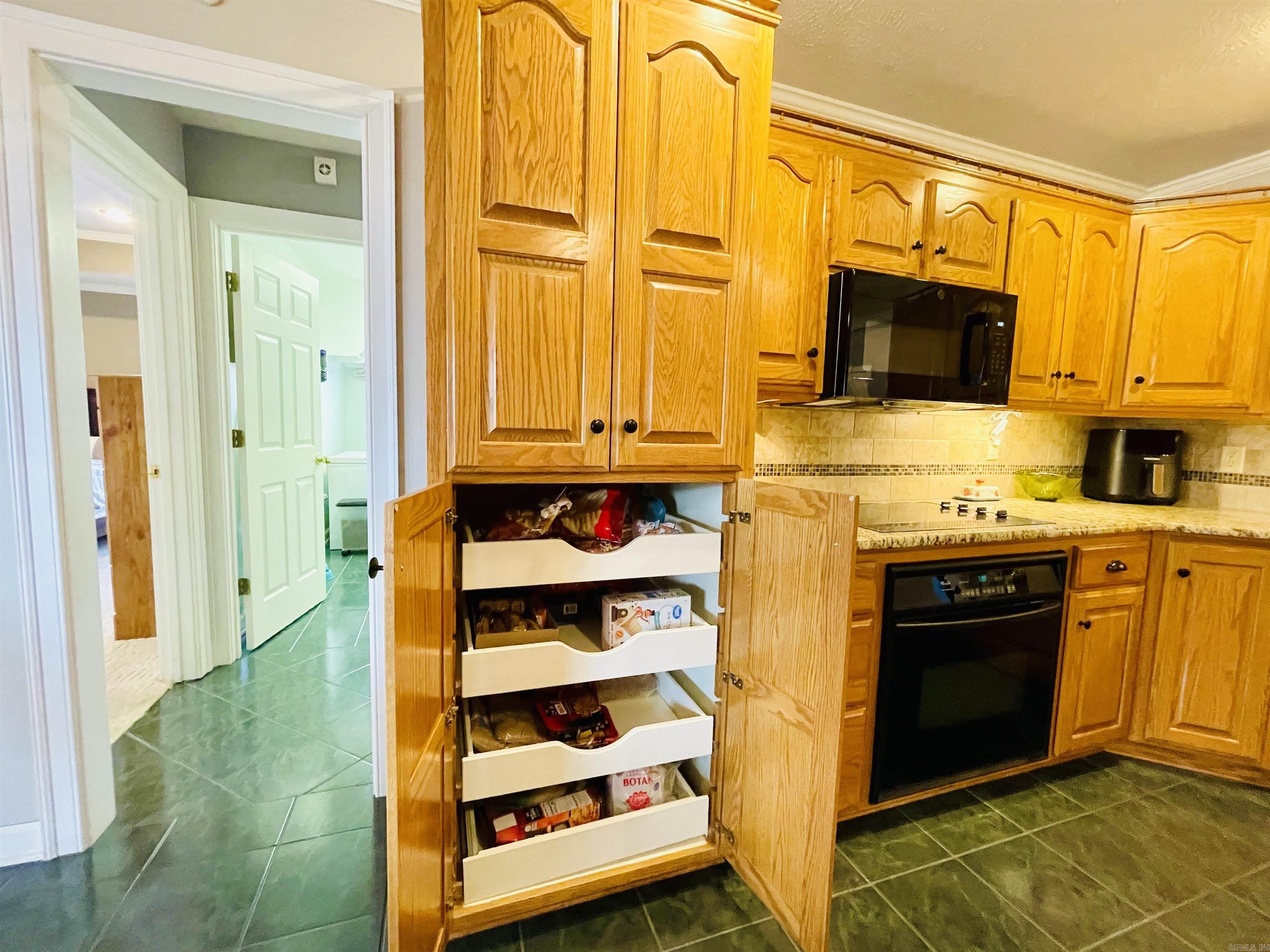 WOODLAND SPRINGS - Residential