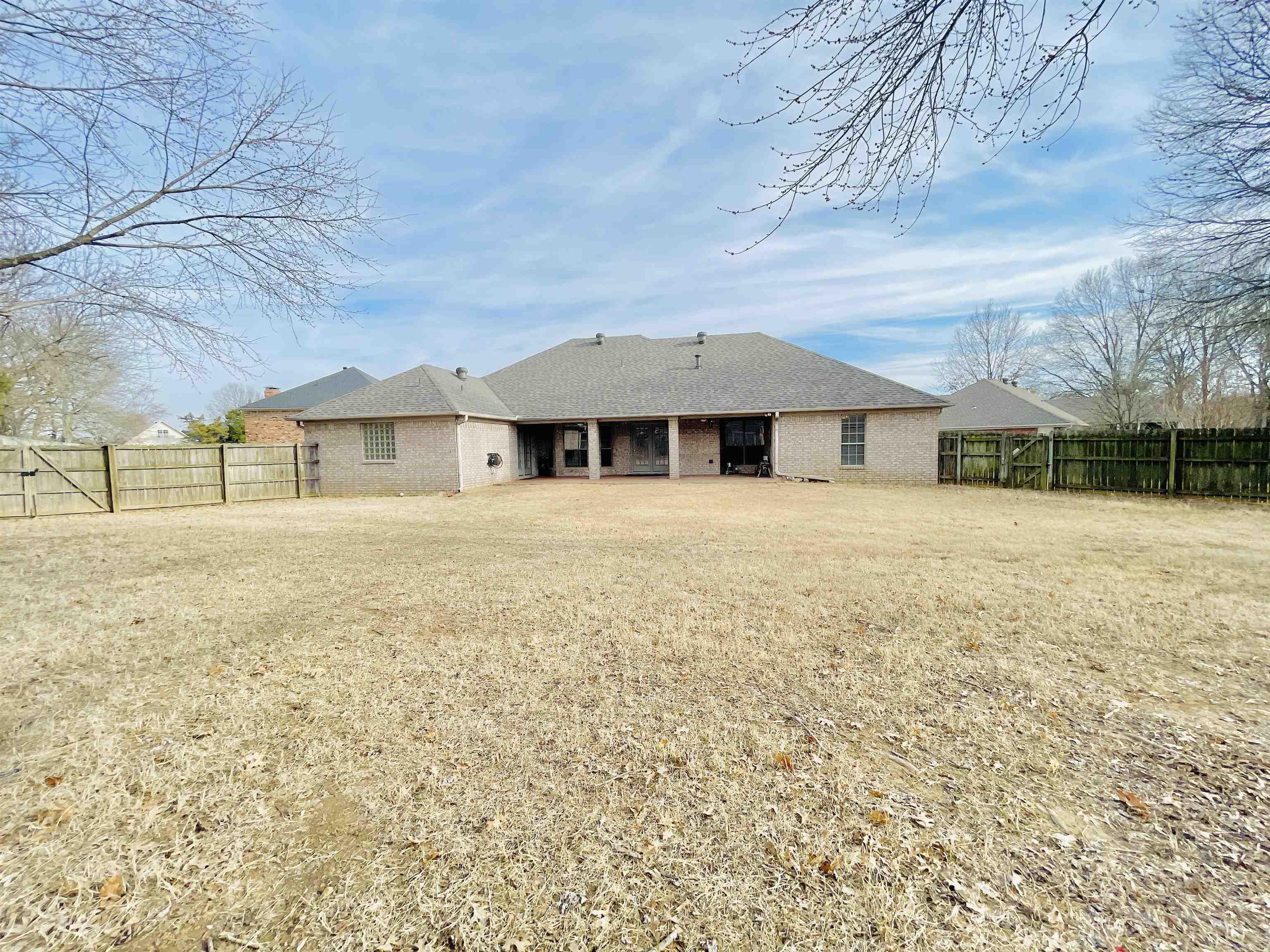 WOODLAND SPRINGS - Residential