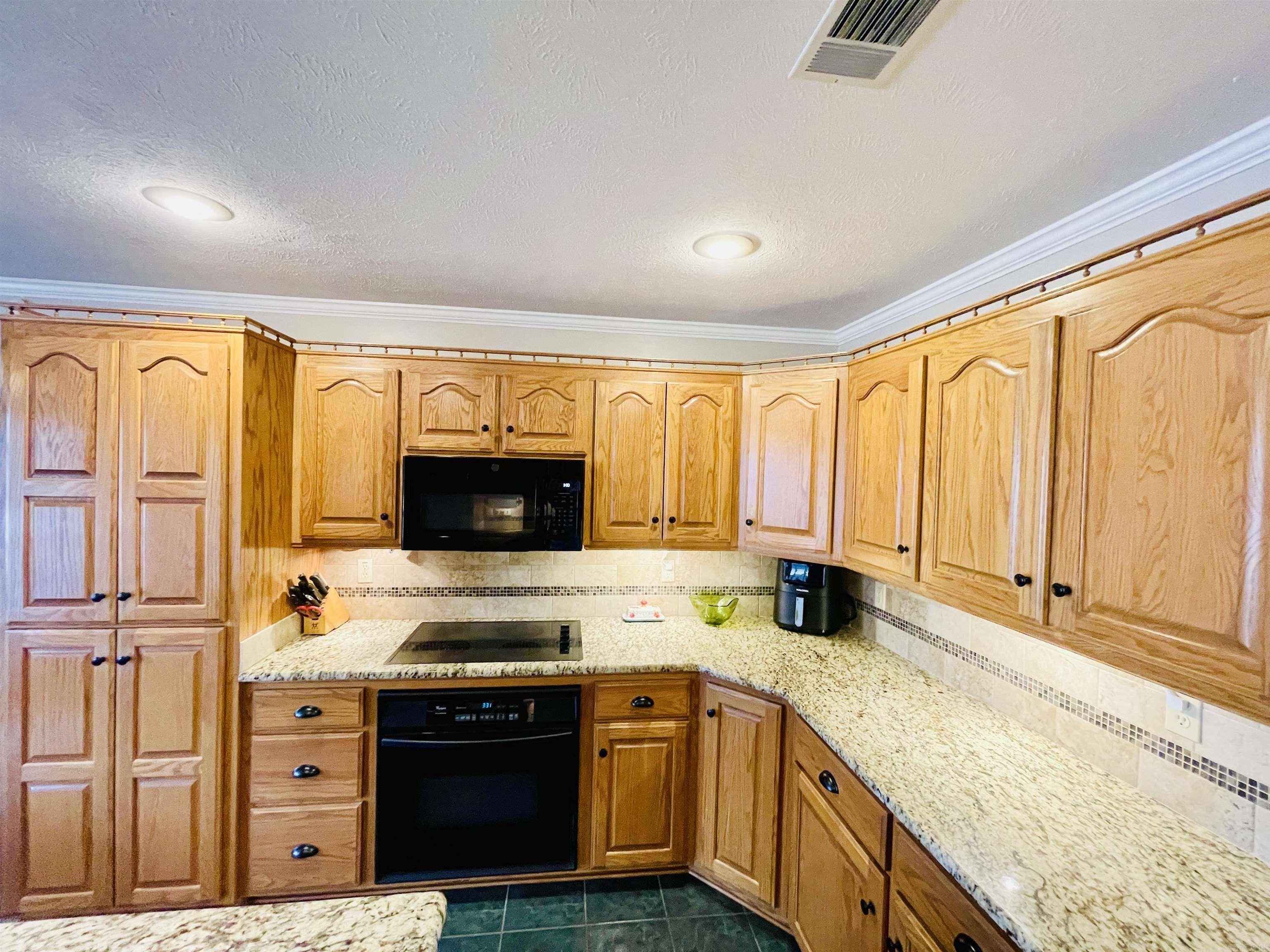 WOODLAND SPRINGS - Residential