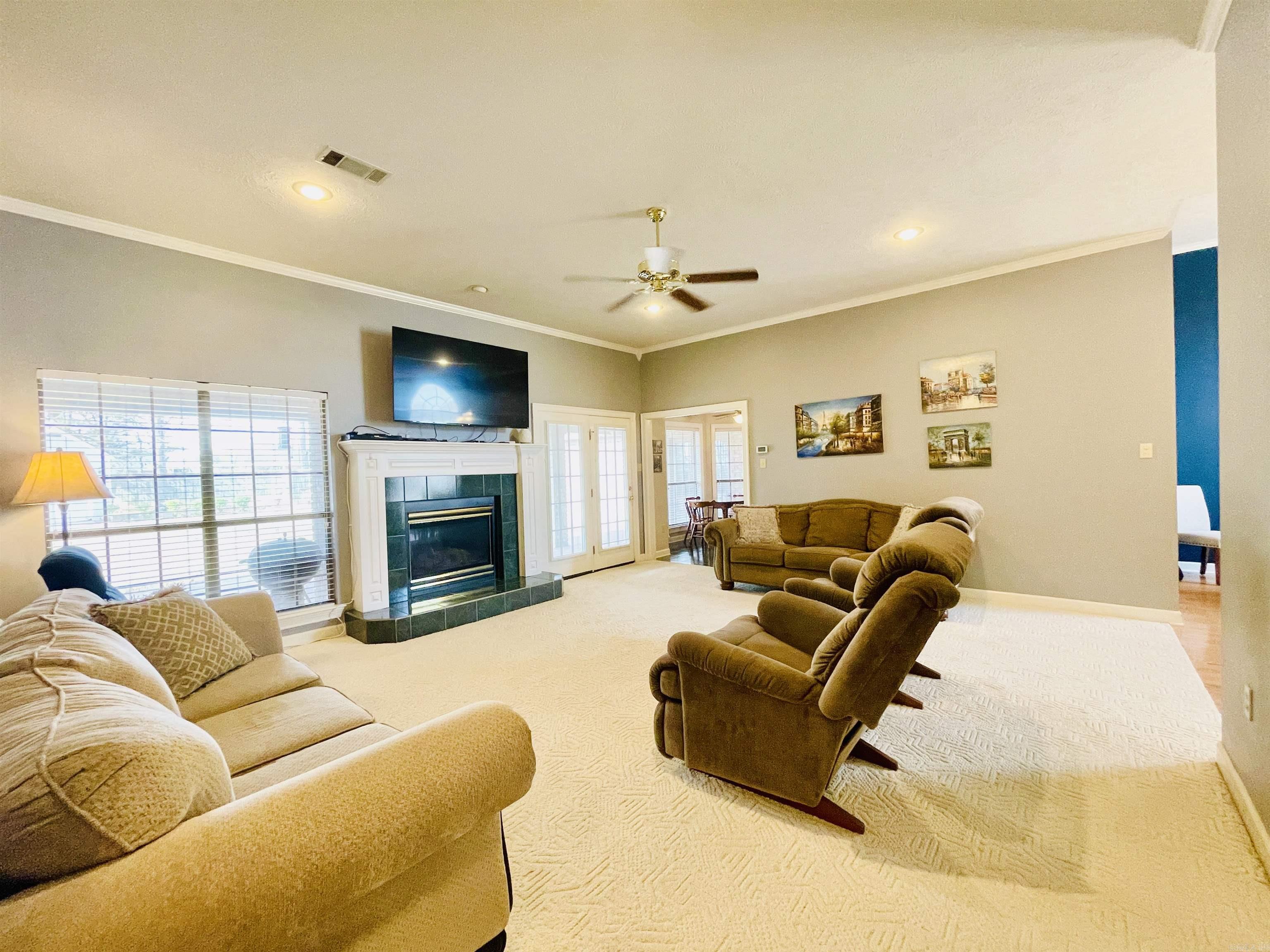 WOODLAND SPRINGS - Residential