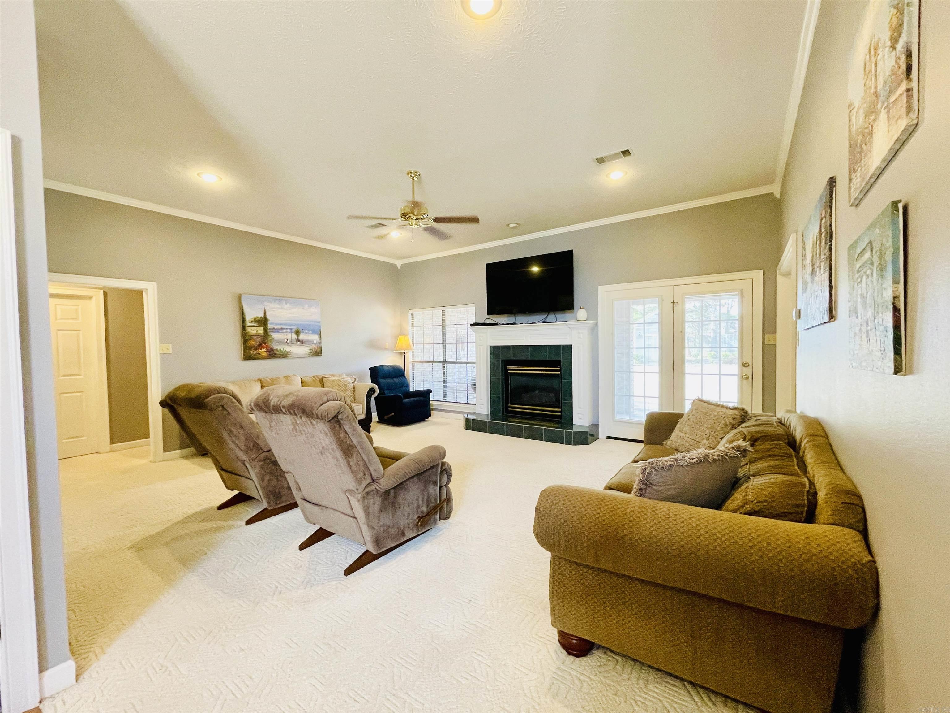 WOODLAND SPRINGS - Residential