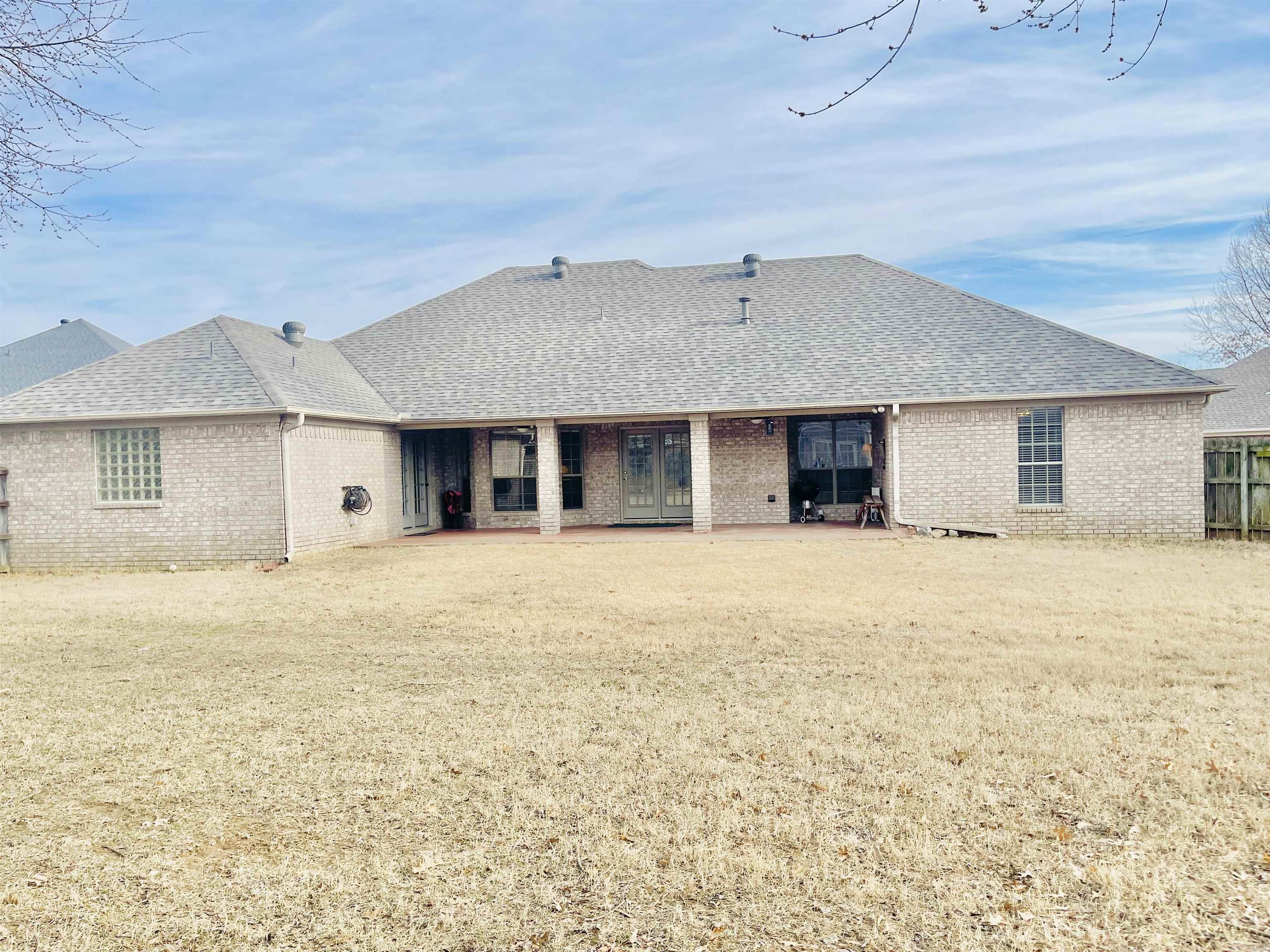 WOODLAND SPRINGS - Residential