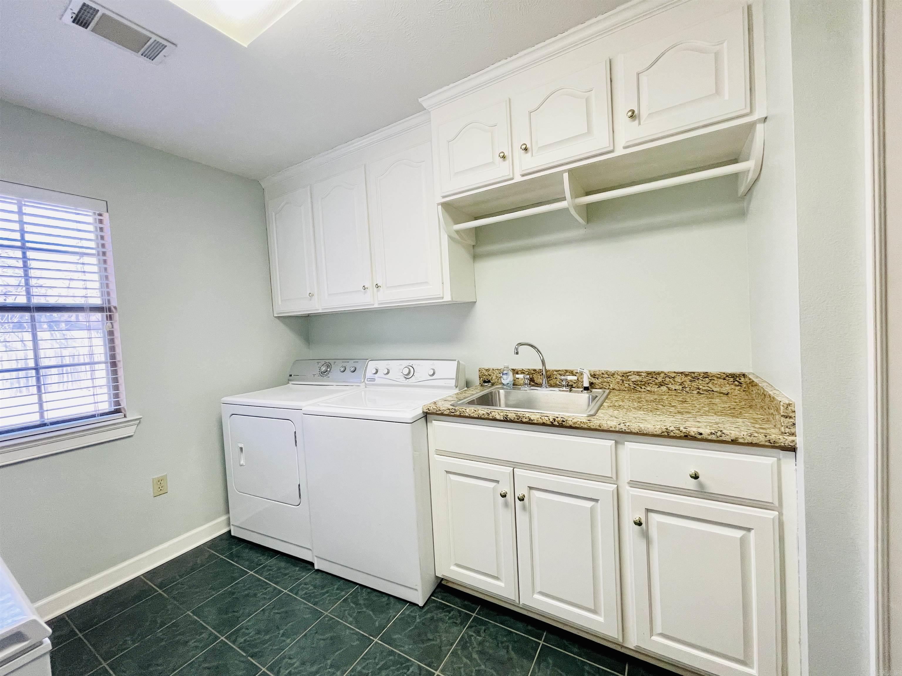 WOODLAND SPRINGS - Residential