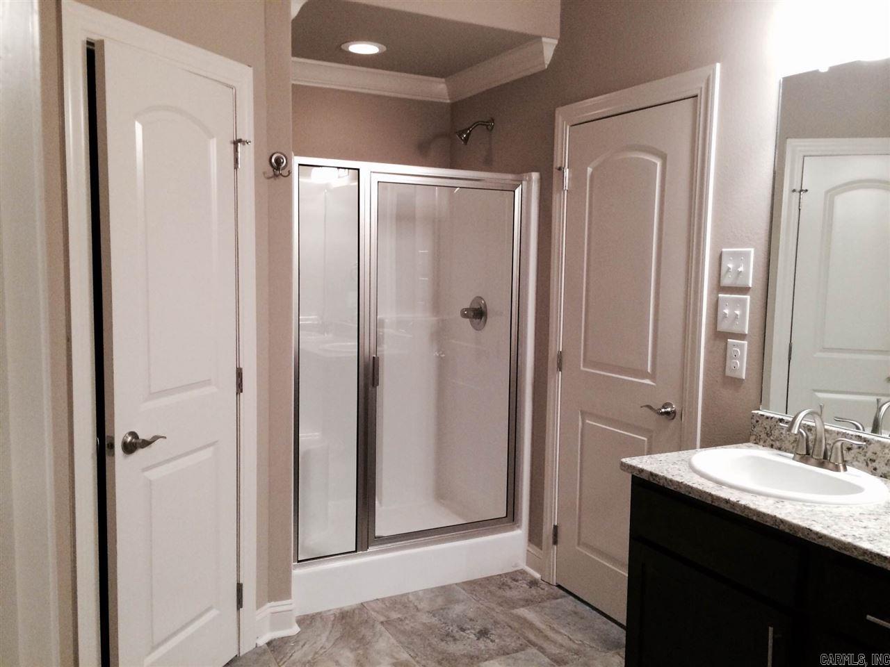 COUNTRY CLUB OF ARK THE - Residential Lease