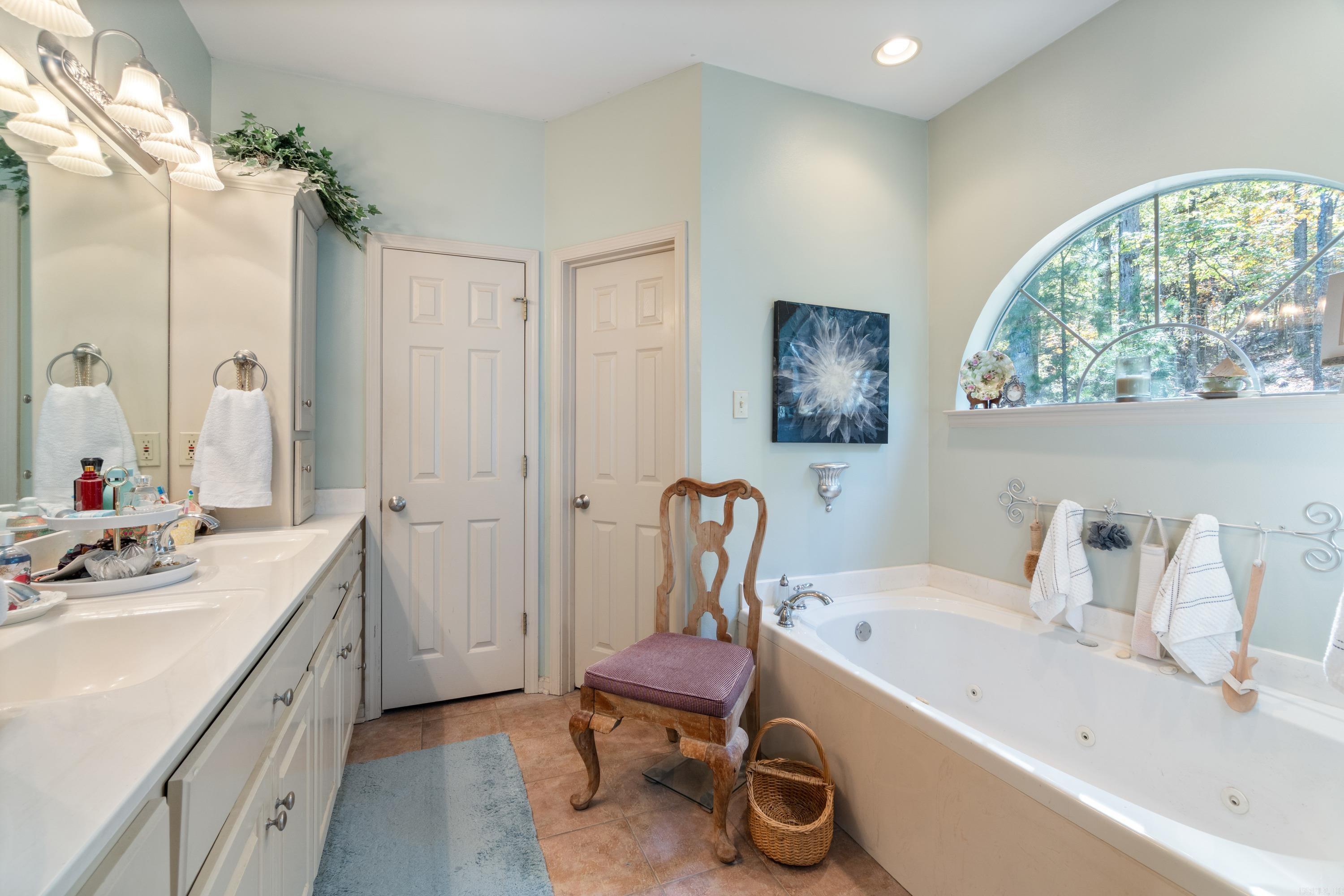 PEMBROOK MANOR EST - Residential