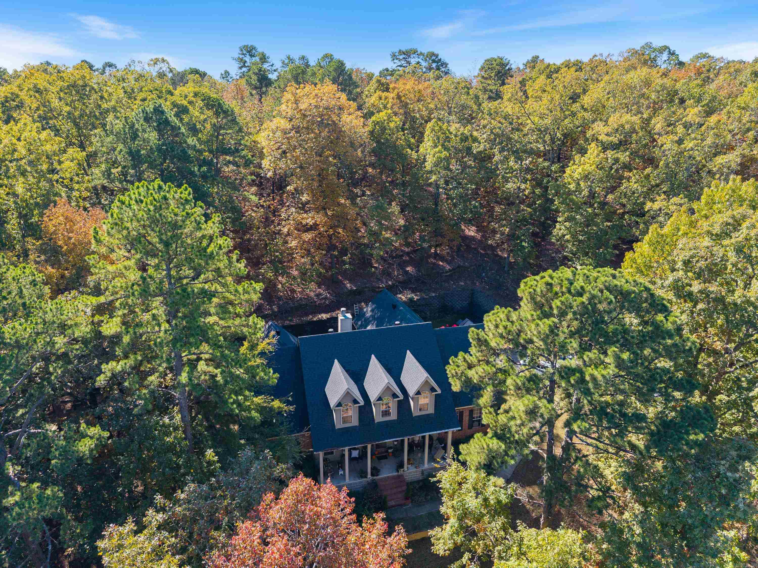 PEMBROOK MANOR EST - Residential