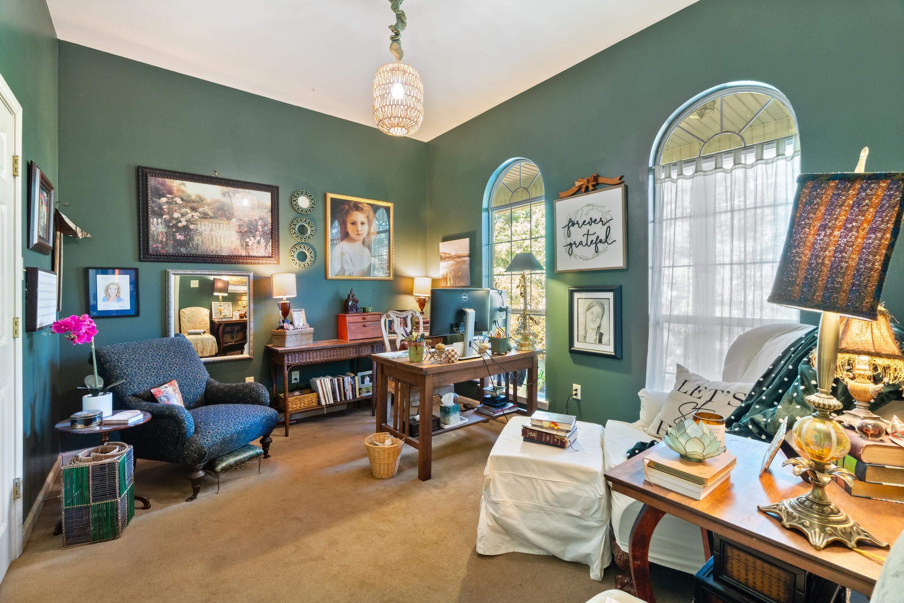 PEMBROOK MANOR EST - Residential