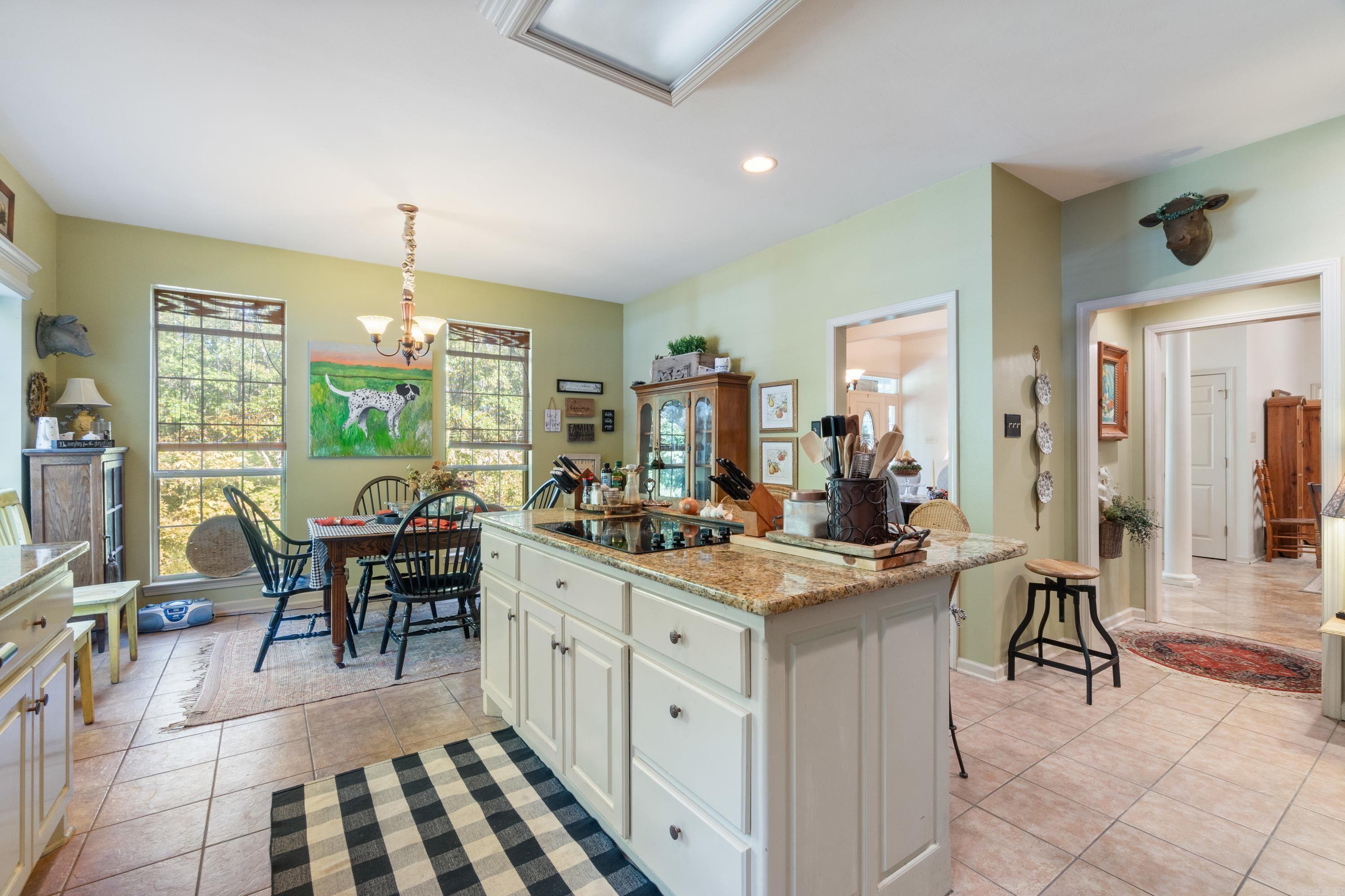 PEMBROOK MANOR EST - Residential