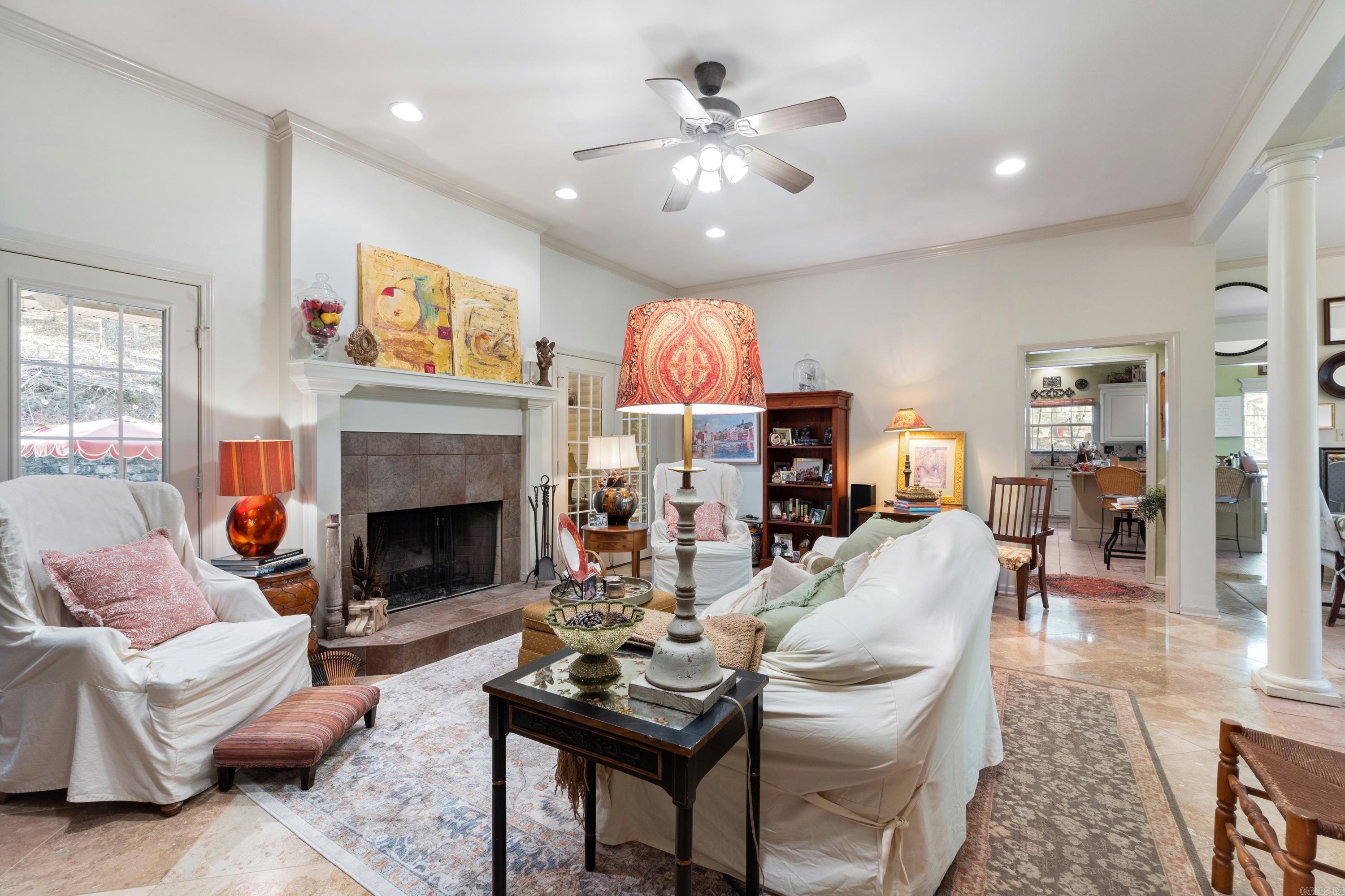 PEMBROOK MANOR EST - Residential