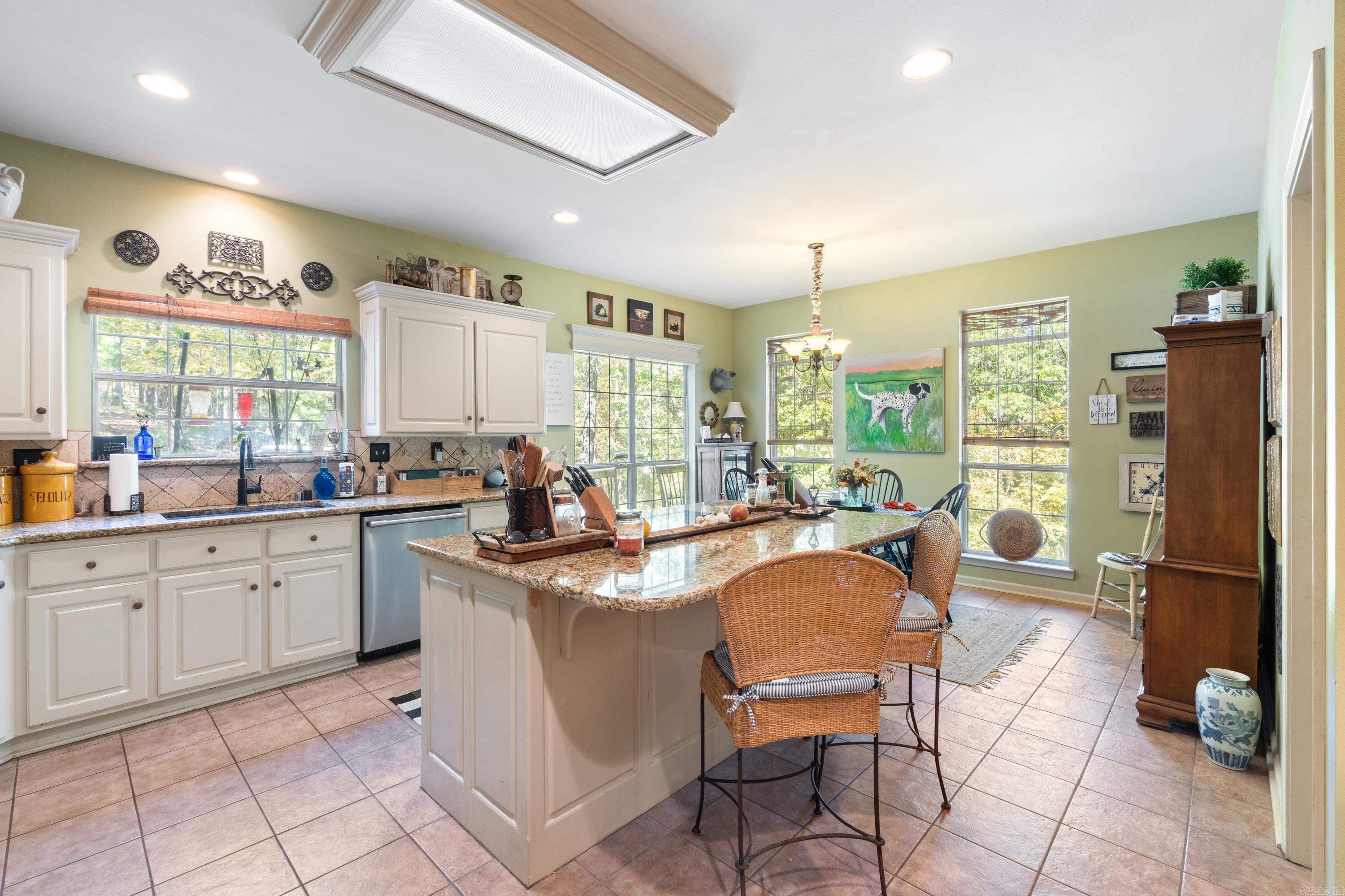 PEMBROOK MANOR EST - Residential