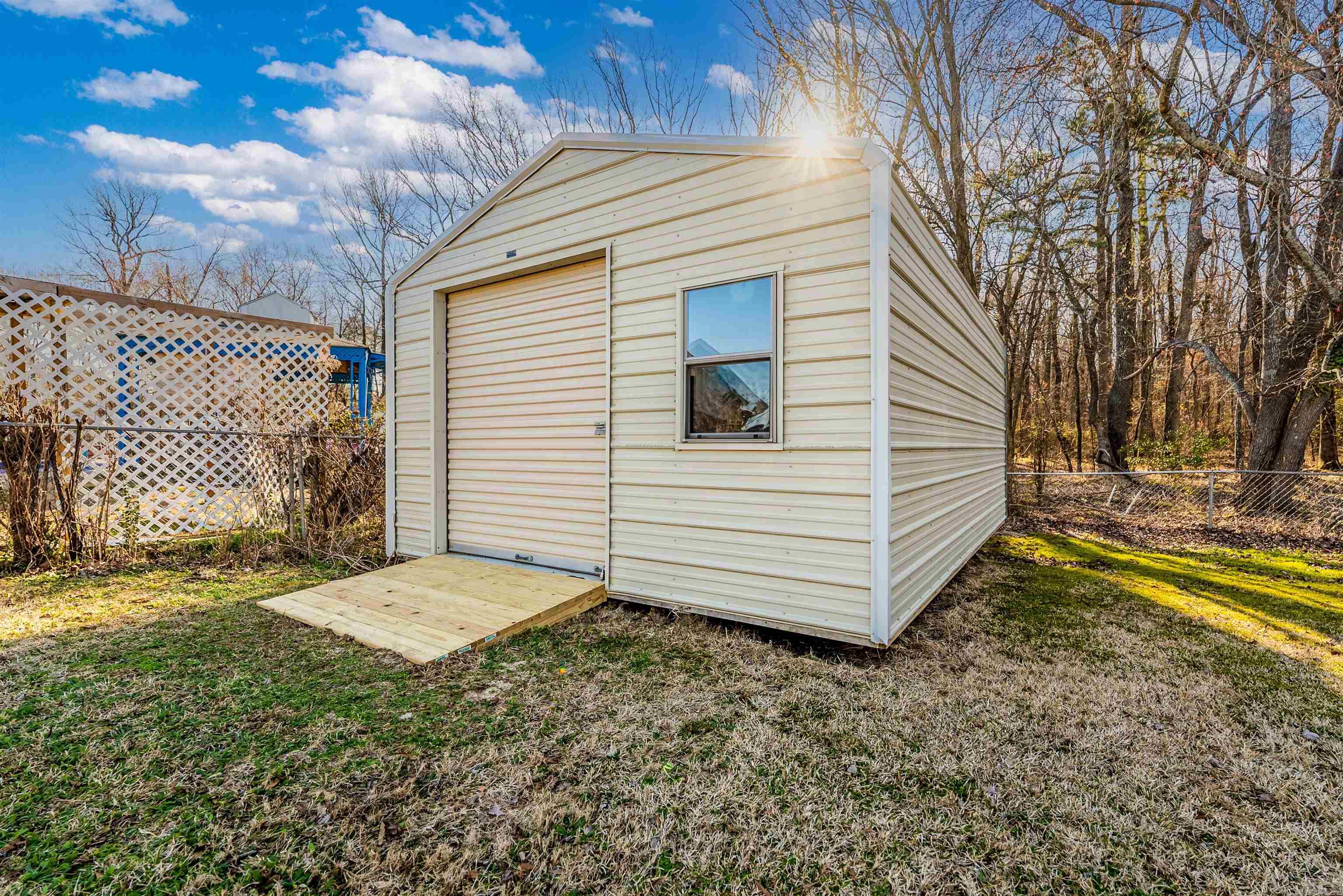 PINEWOOD TO JACK - Residential