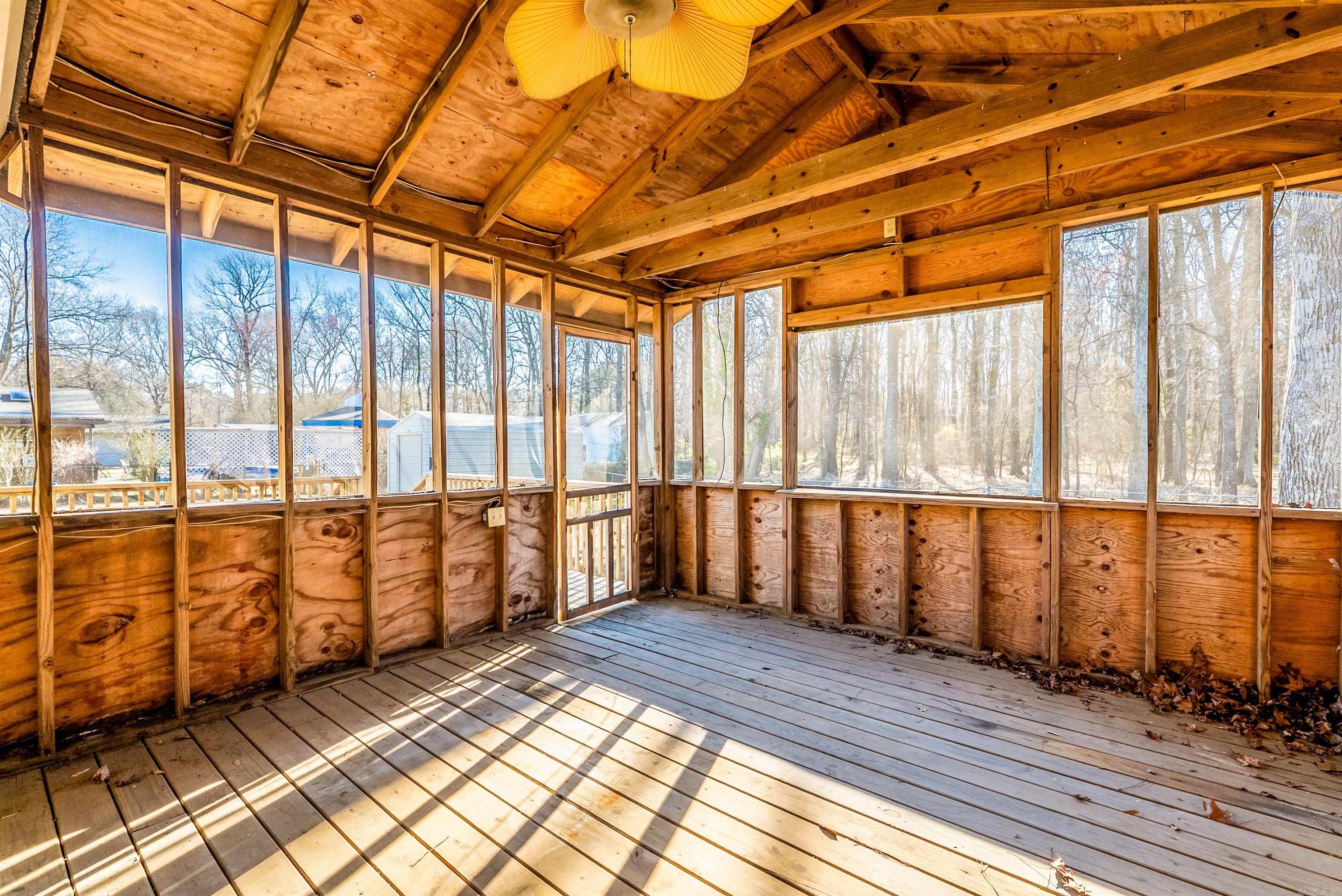 PINEWOOD TO JACK - Residential