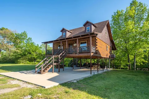 MLS: 25005803
