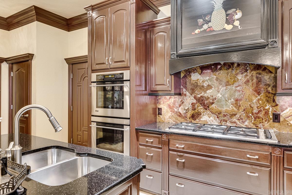 CENTENNIAL VALLEY - Residential