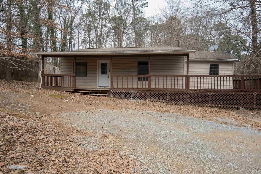 This quaint house is tucked right off the main strip. This is a 5 minute drive to downtown Benton and a 7 minute drive to the I-30. This house feels like you are in the country......but it remains close to town, schools, etc.  Call to see it today!