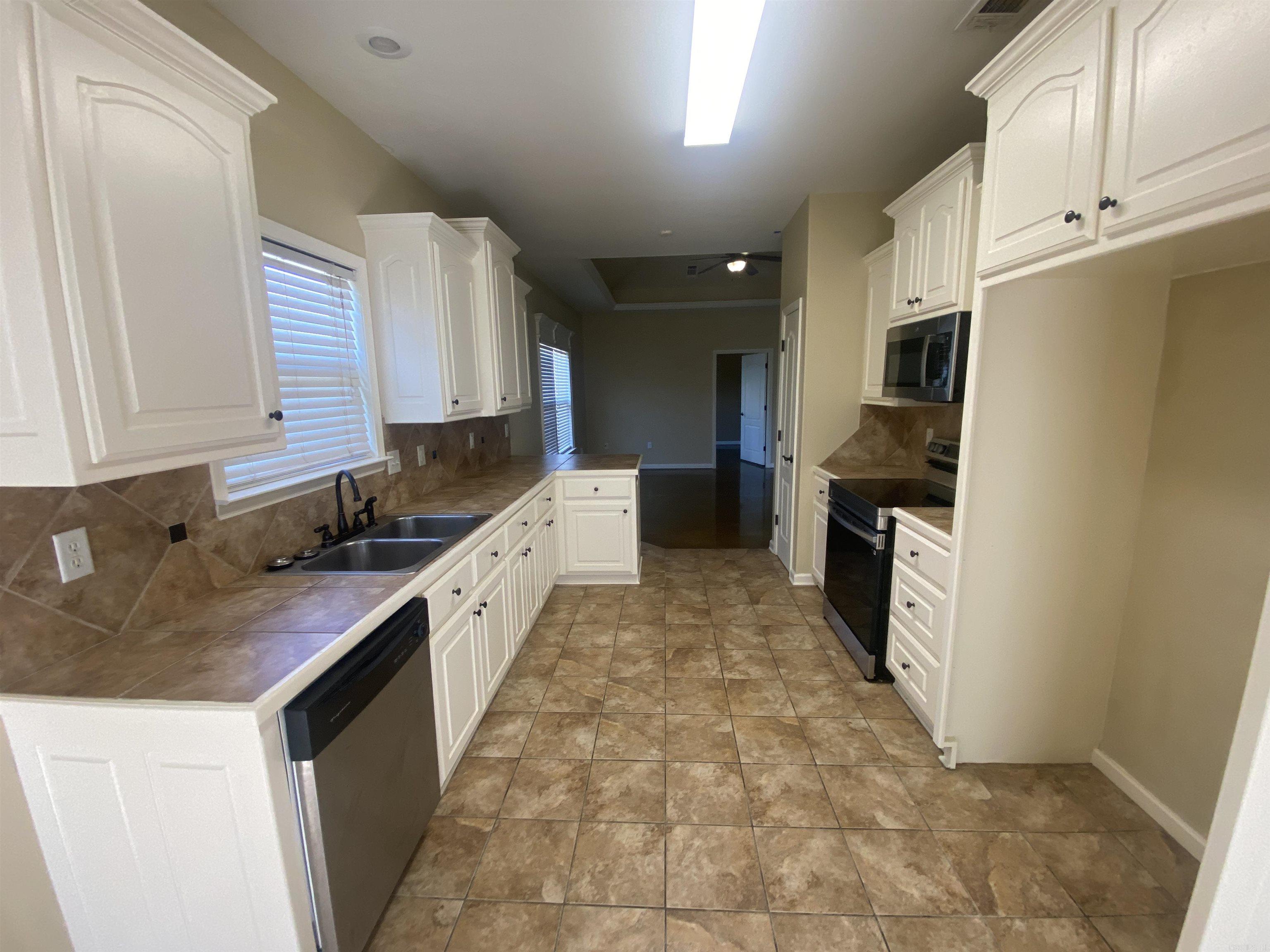 BARROW JOHN - Residential