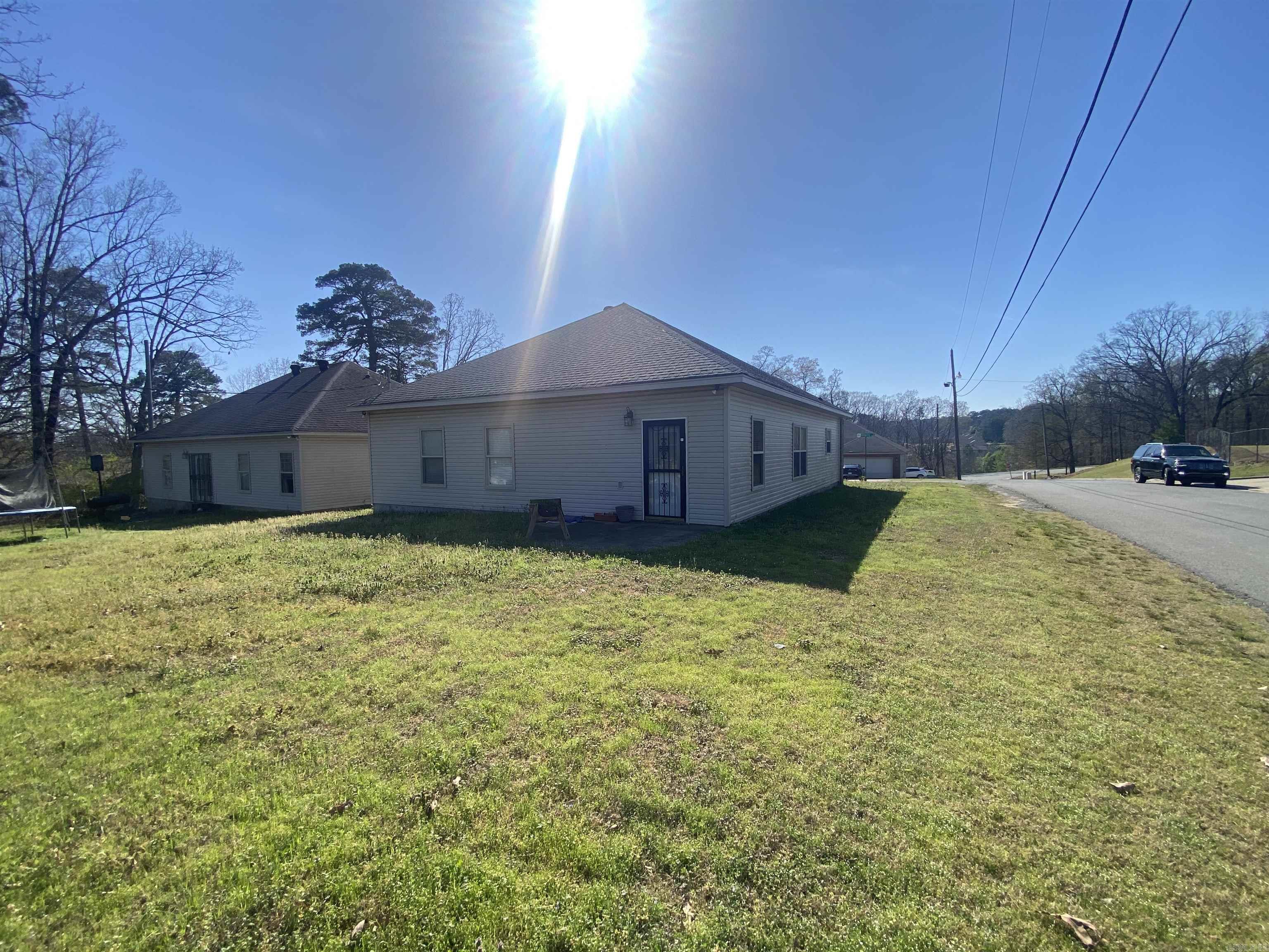 BARROW JOHN - Residential