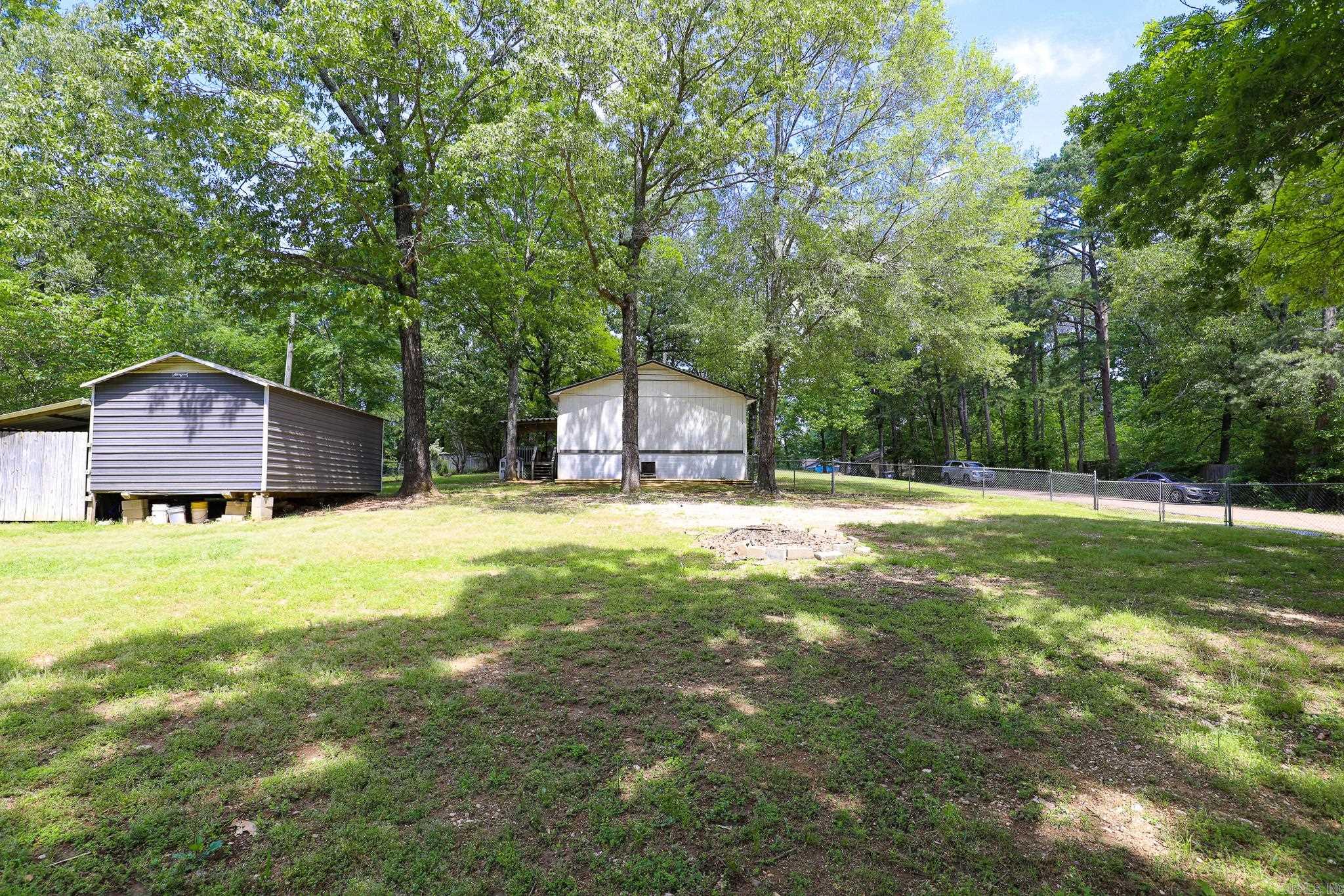 PEBBLE LAKE - Residential