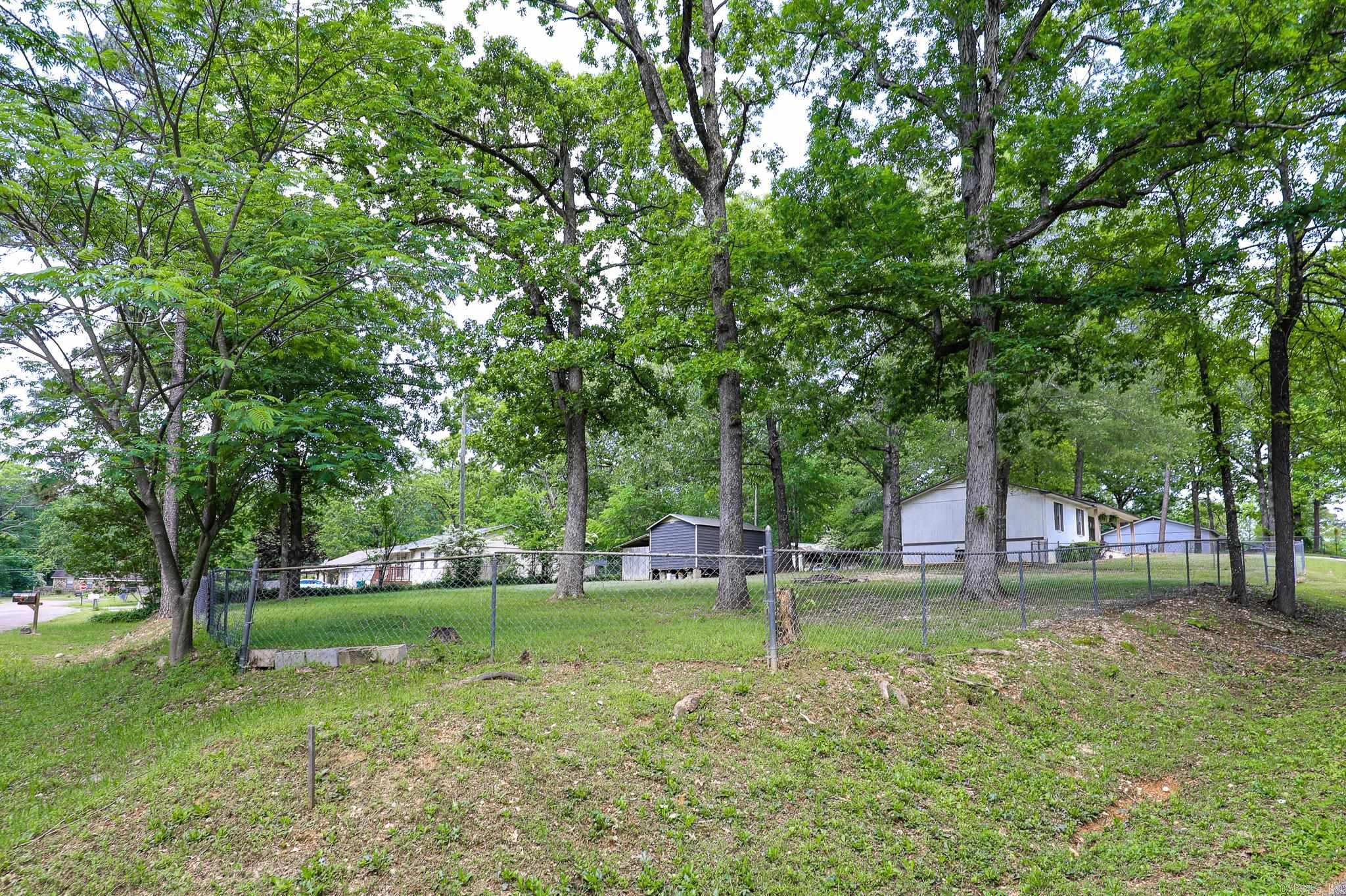 PEBBLE LAKE - Residential