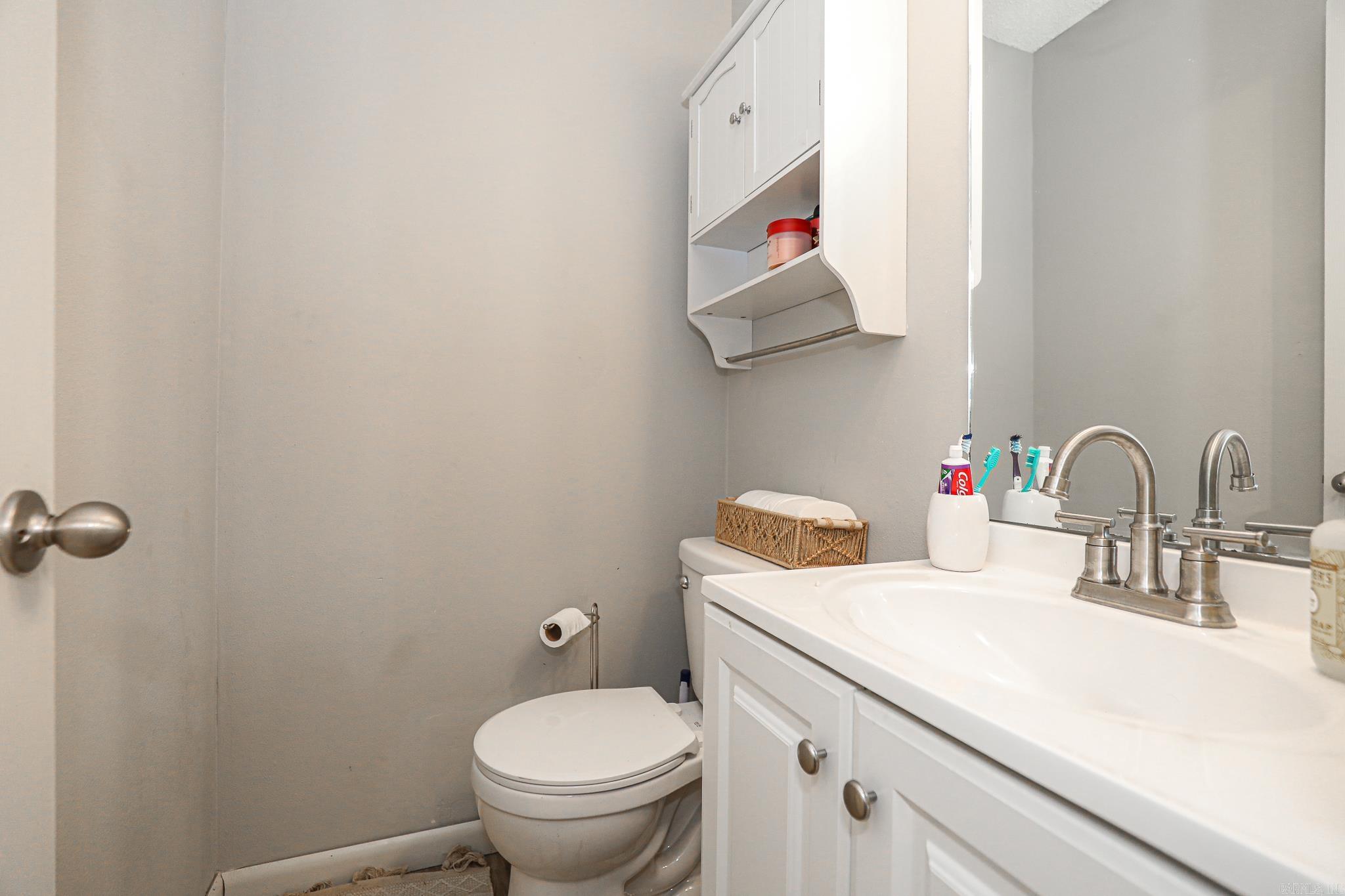 PEBBLE LAKE - Residential