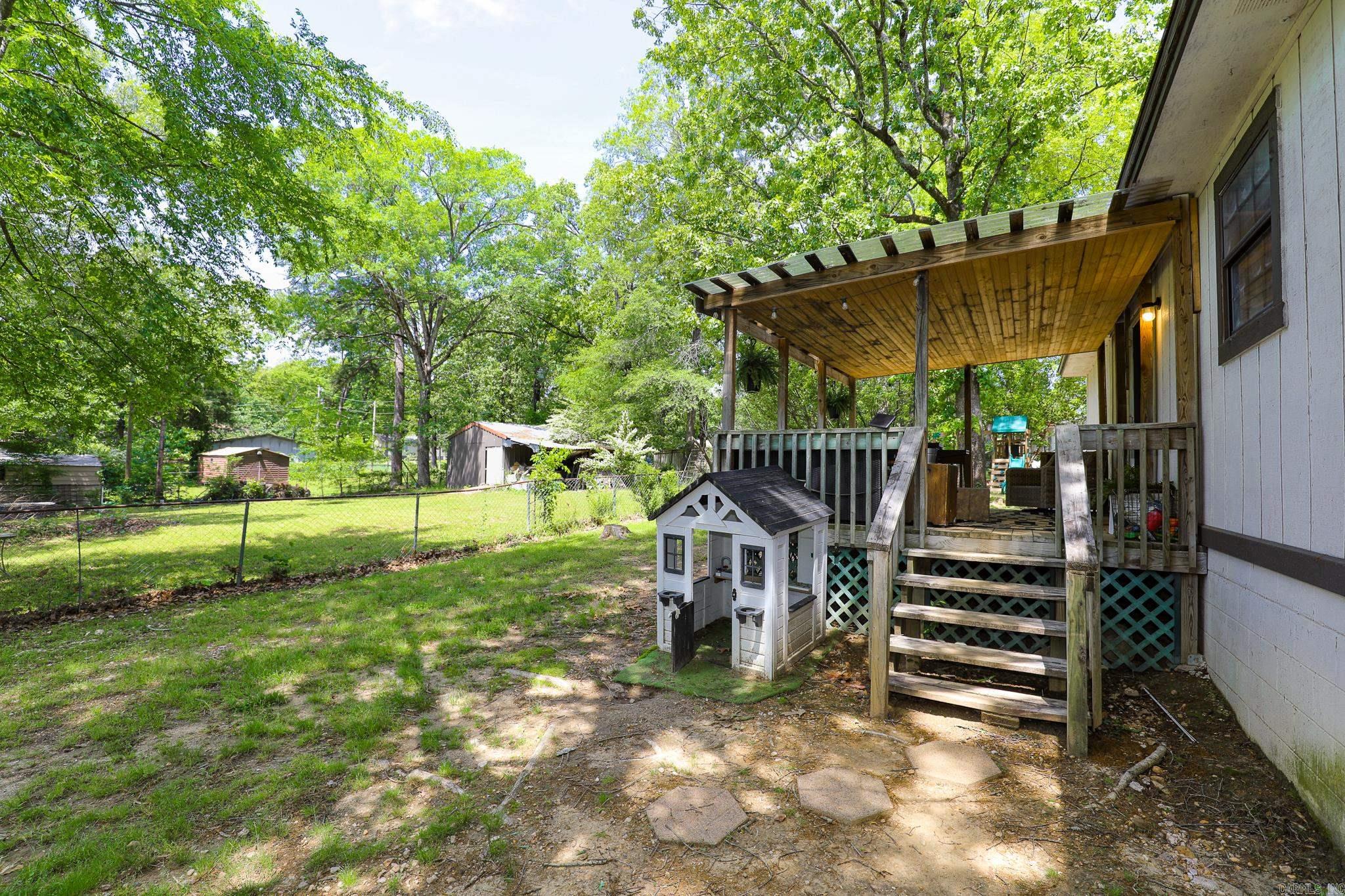 PEBBLE LAKE - Residential