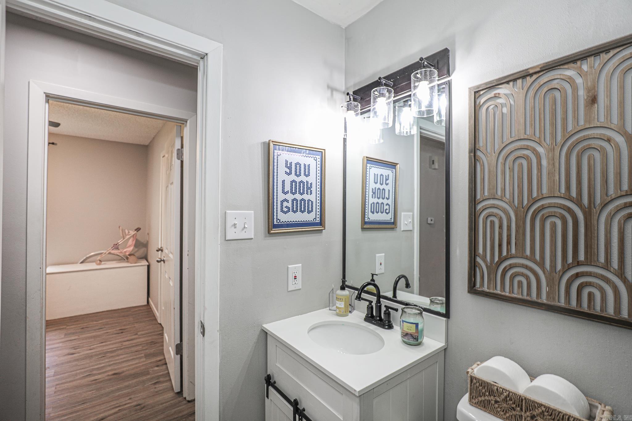 PEBBLE LAKE - Residential