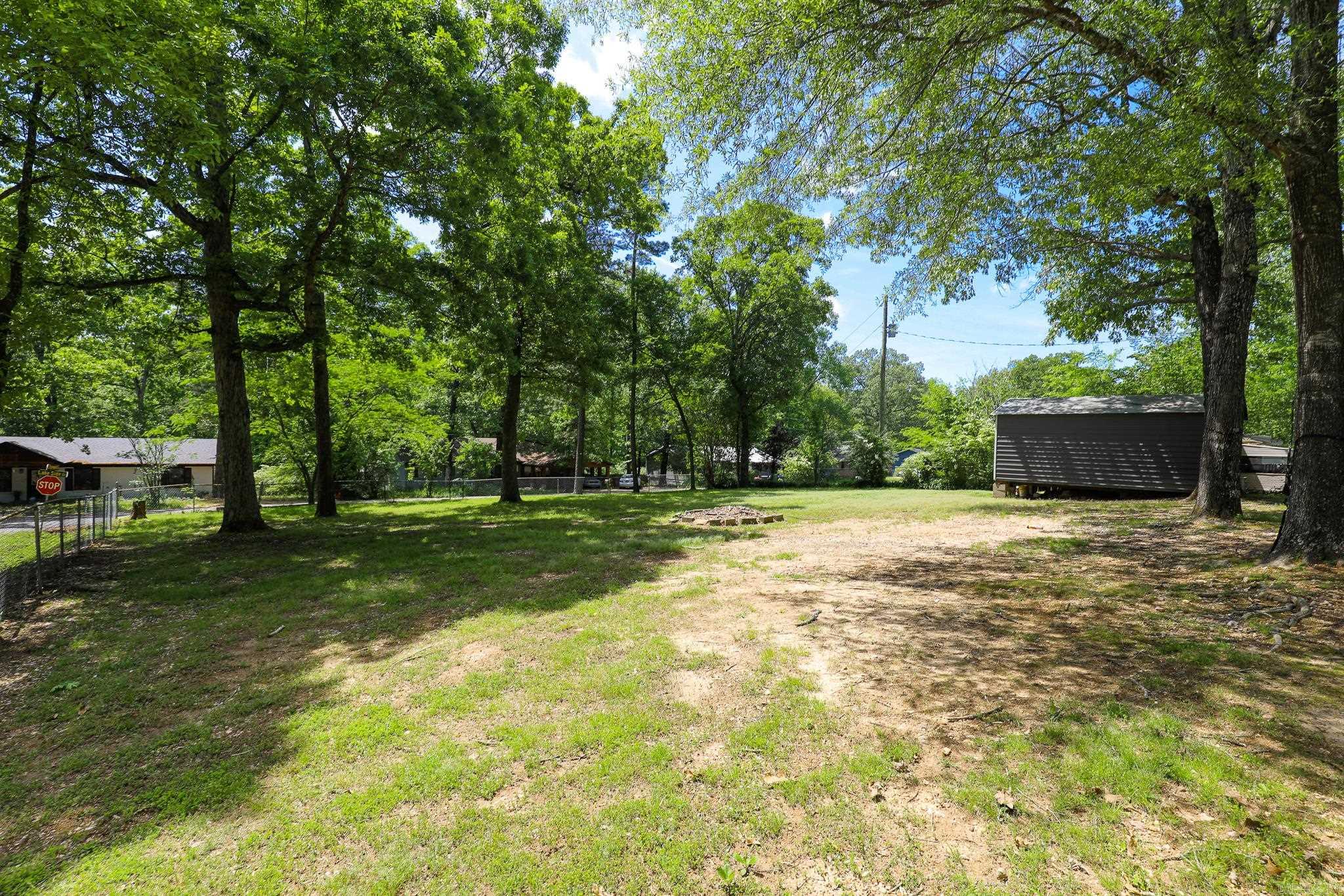 PEBBLE LAKE - Residential