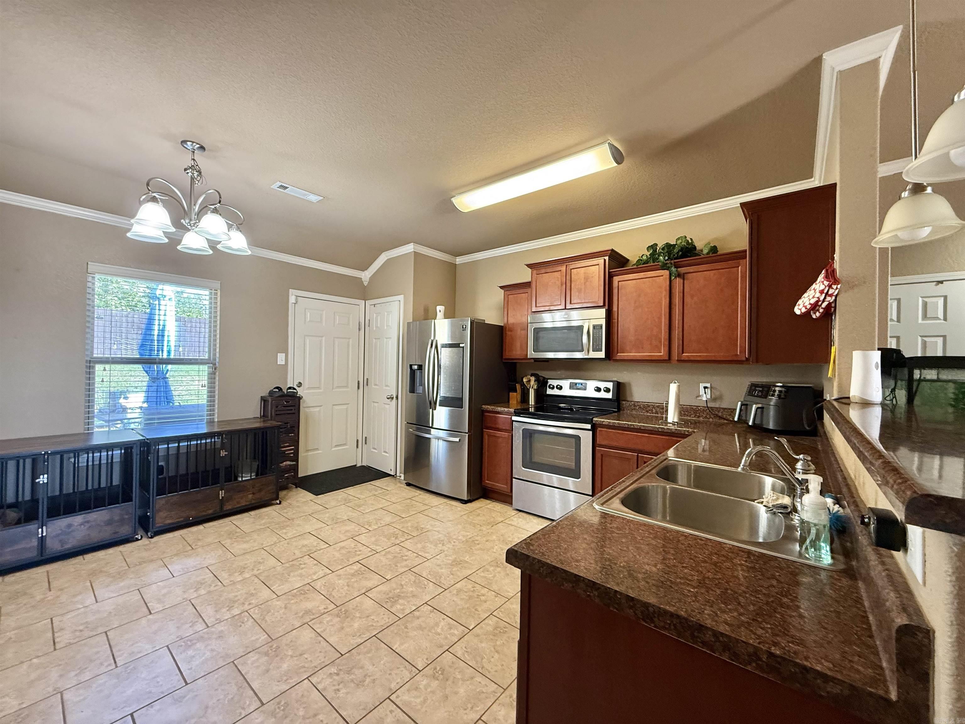 EMERALD MOUNTAIN - Residential