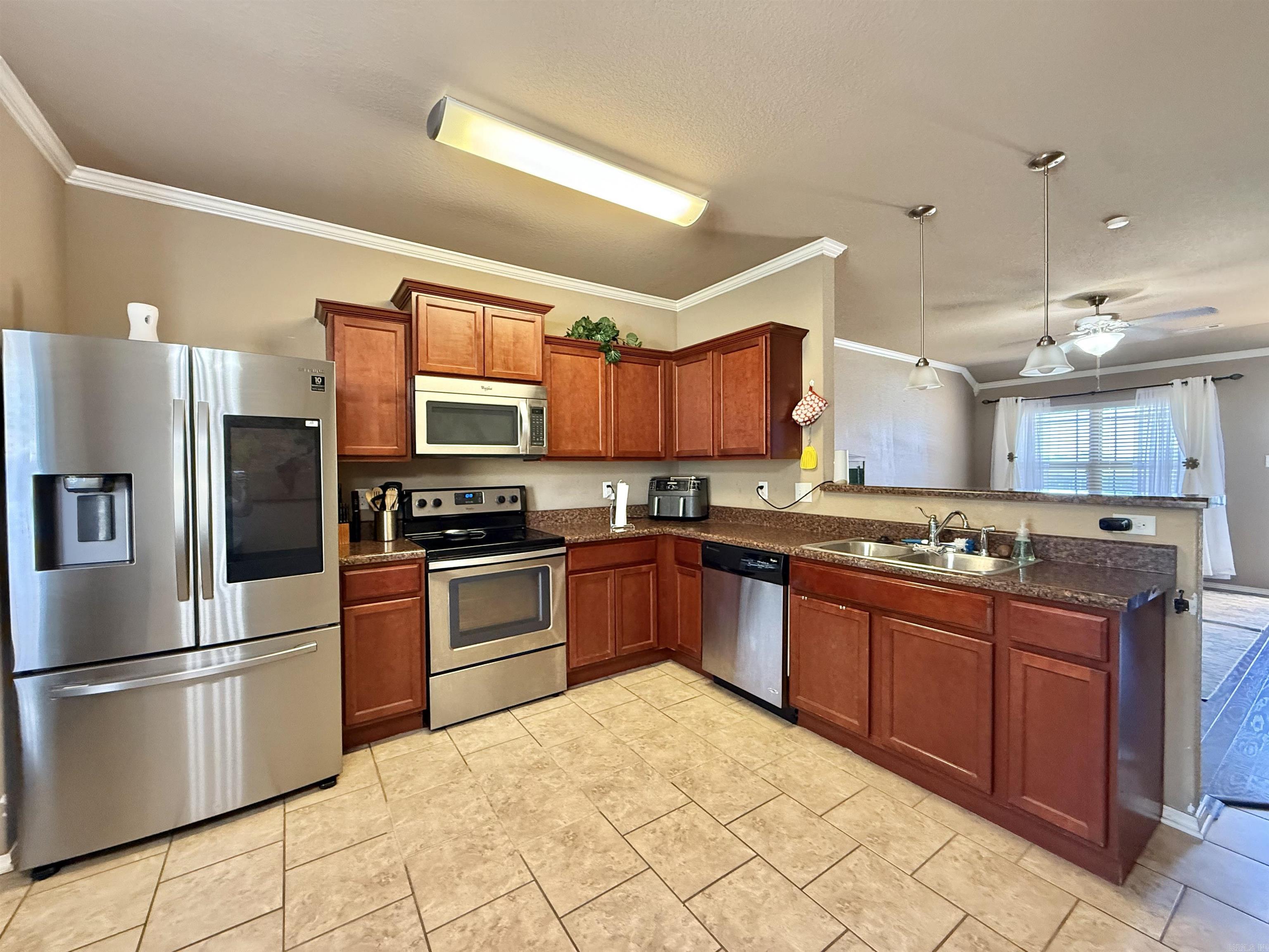 EMERALD MOUNTAIN - Residential