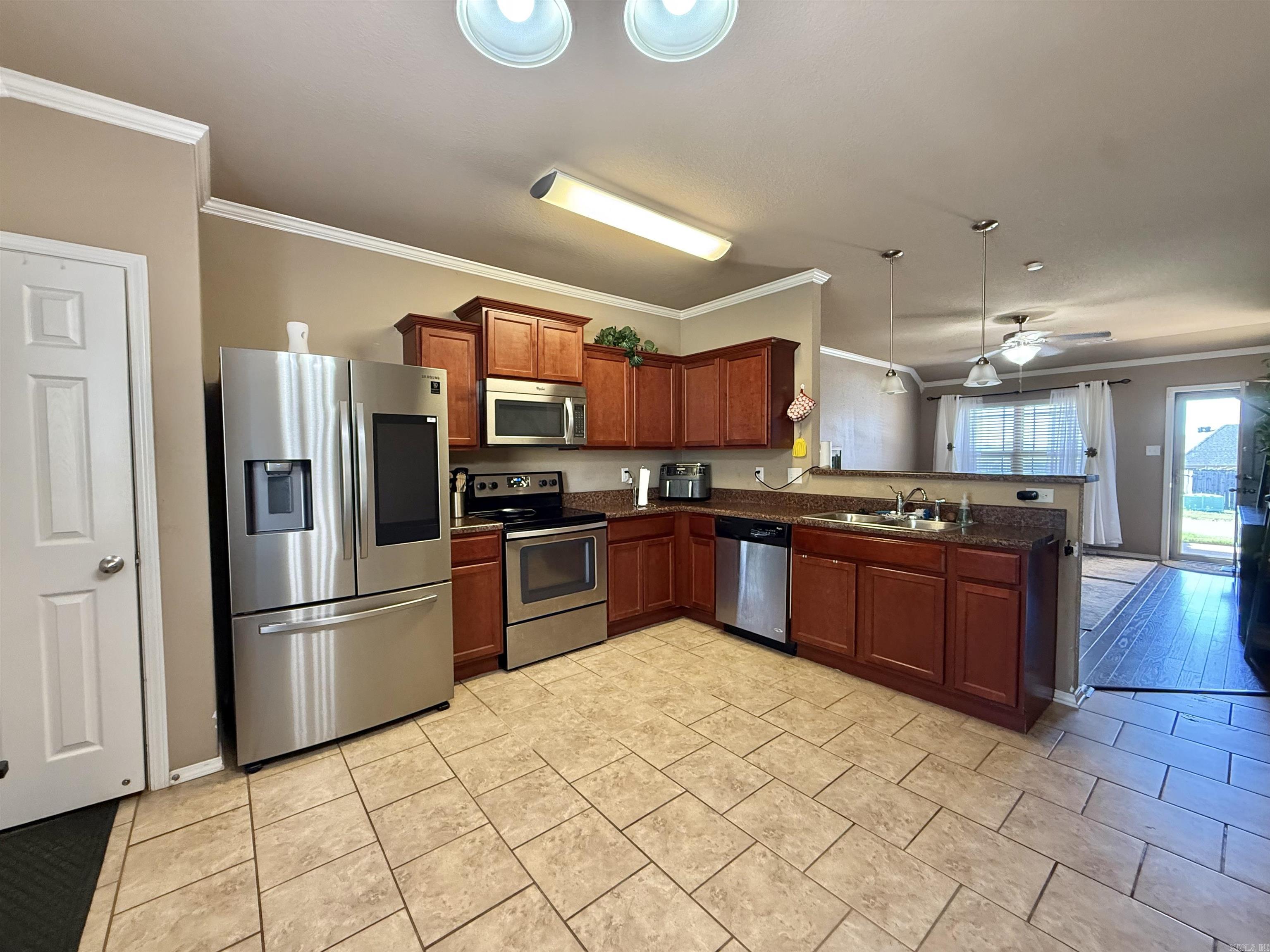 EMERALD MOUNTAIN - Residential