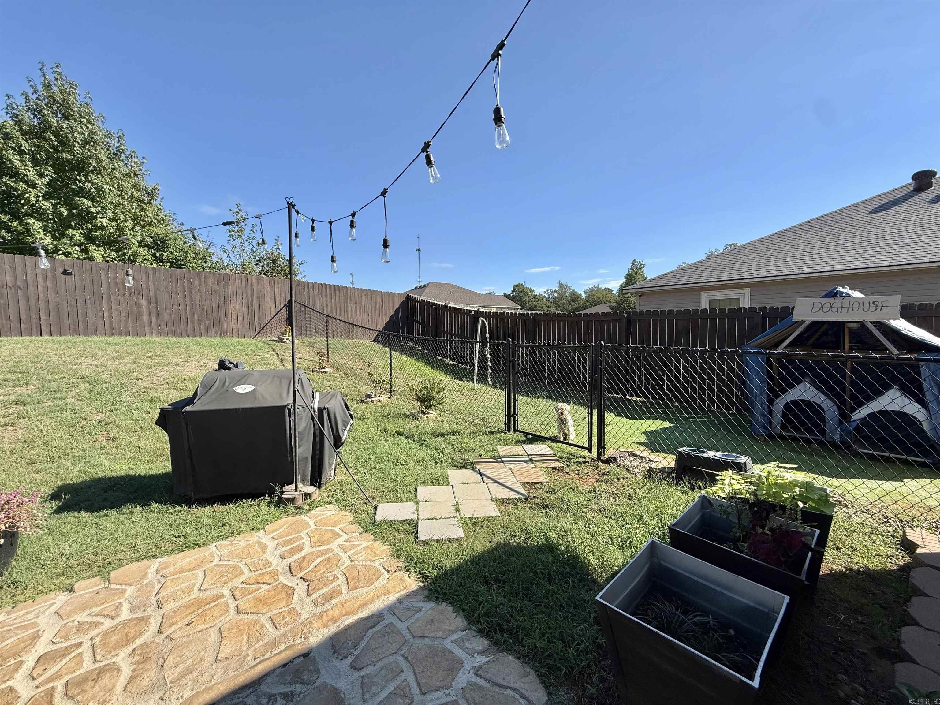 EMERALD MOUNTAIN - Residential