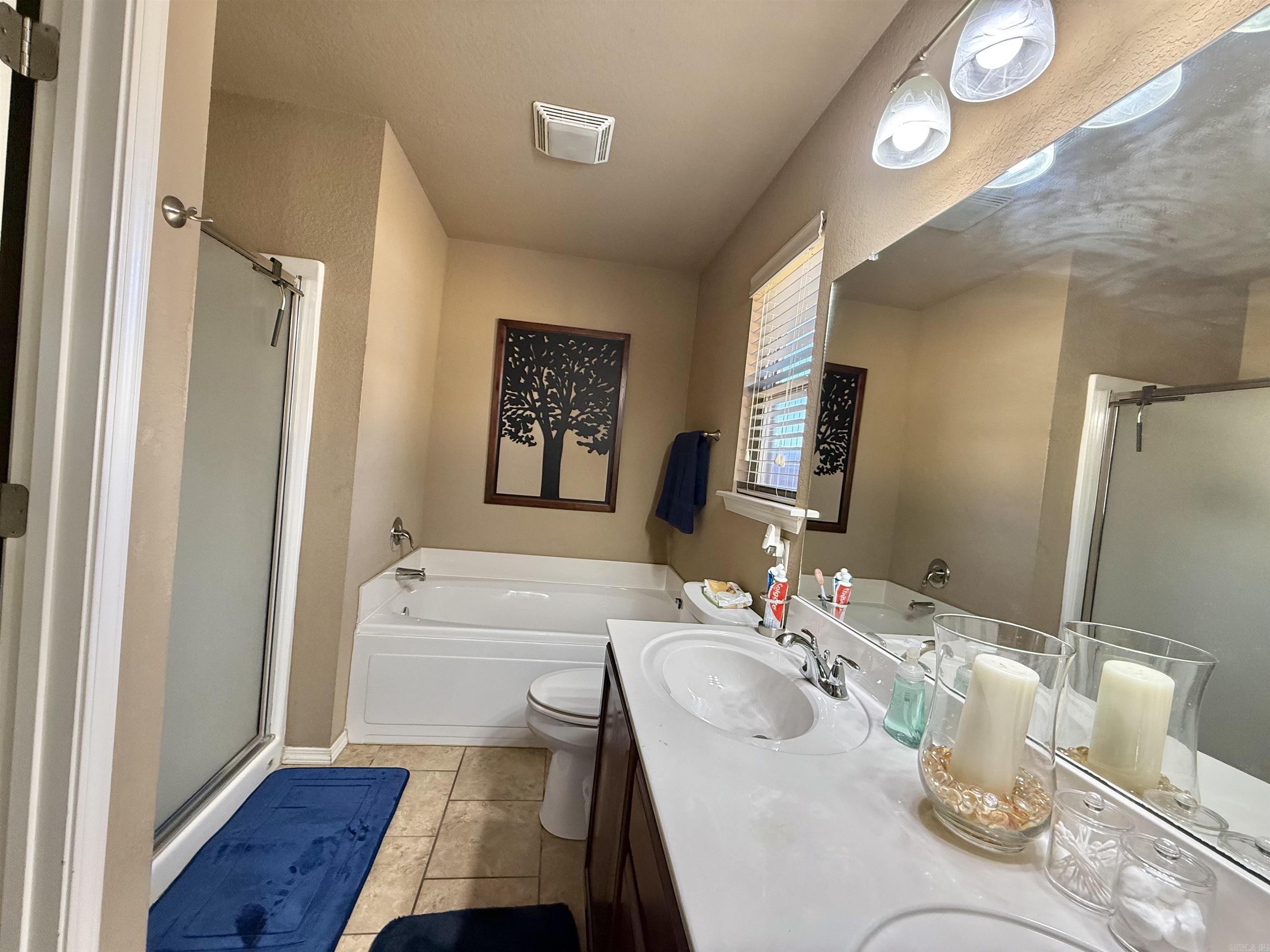 EMERALD MOUNTAIN - Residential