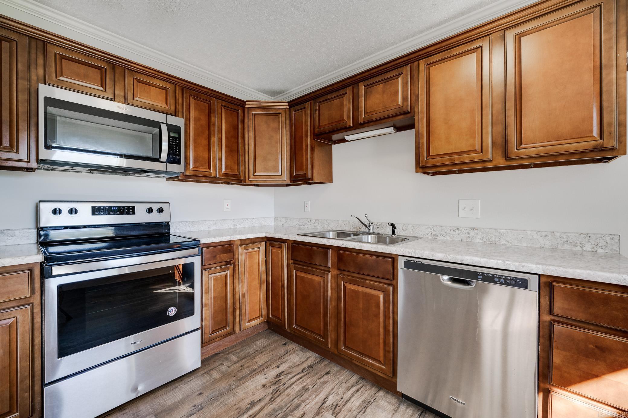 BROOKFIELD WEST - Residential