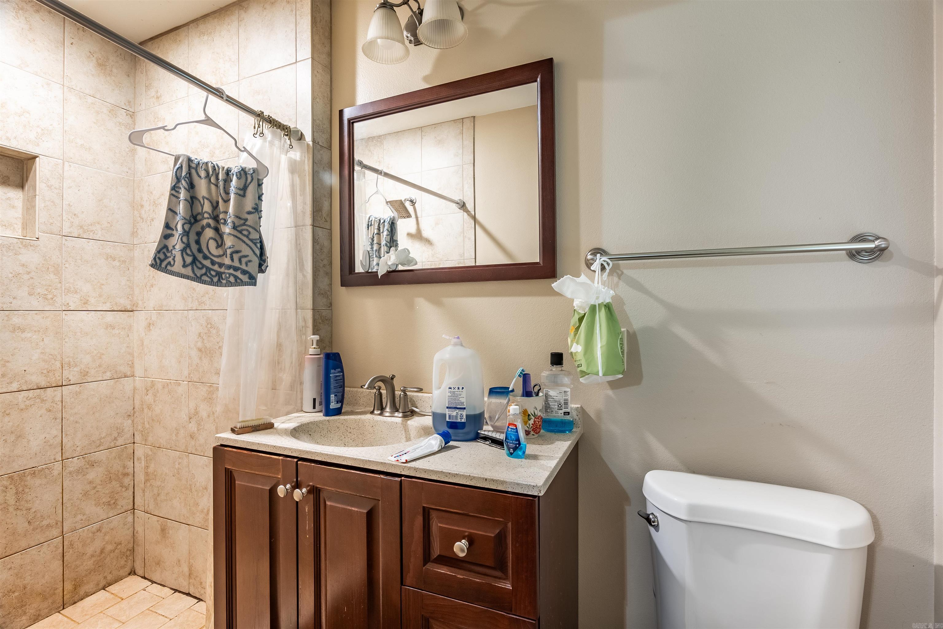 NOB HILL - Residential