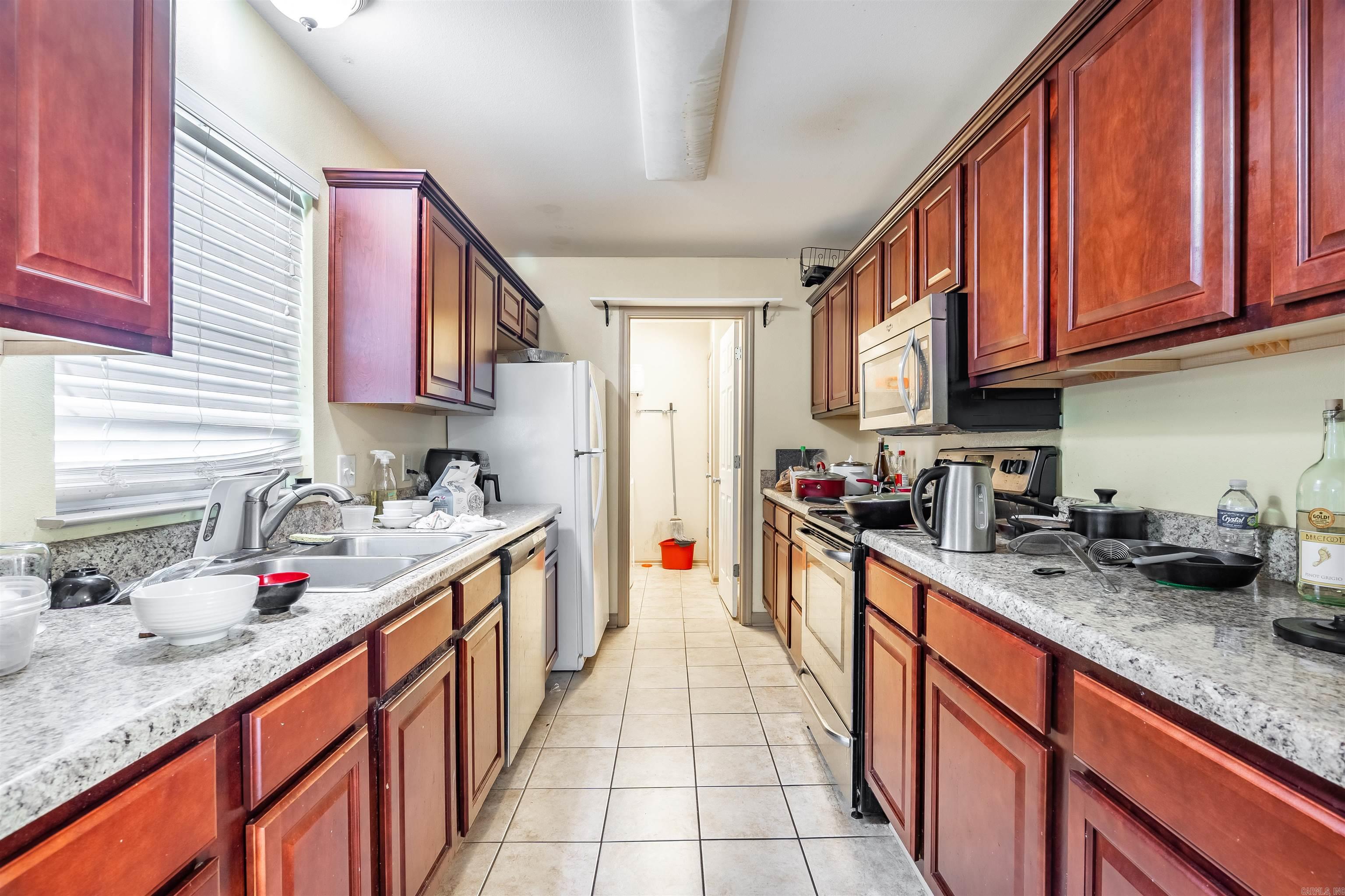 NOB HILL - Residential