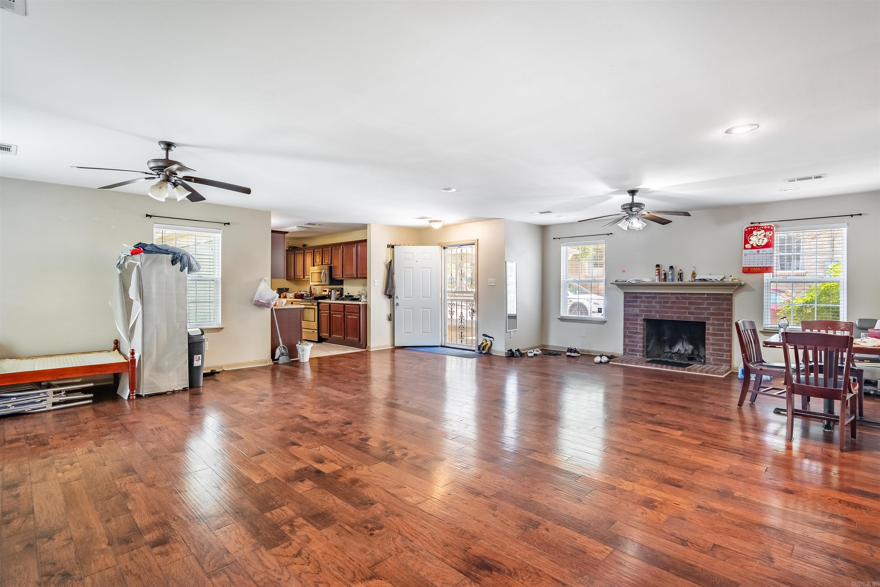 NOB HILL - Residential