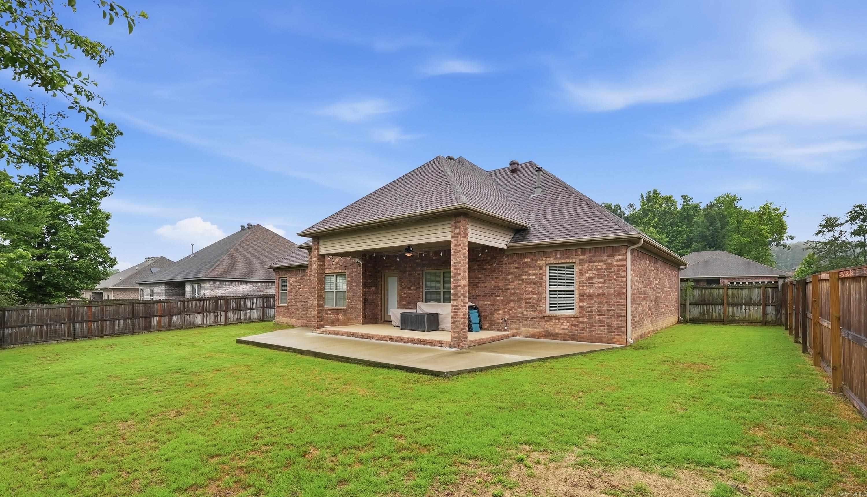 MAGNOLIA VILLAGE - Residential