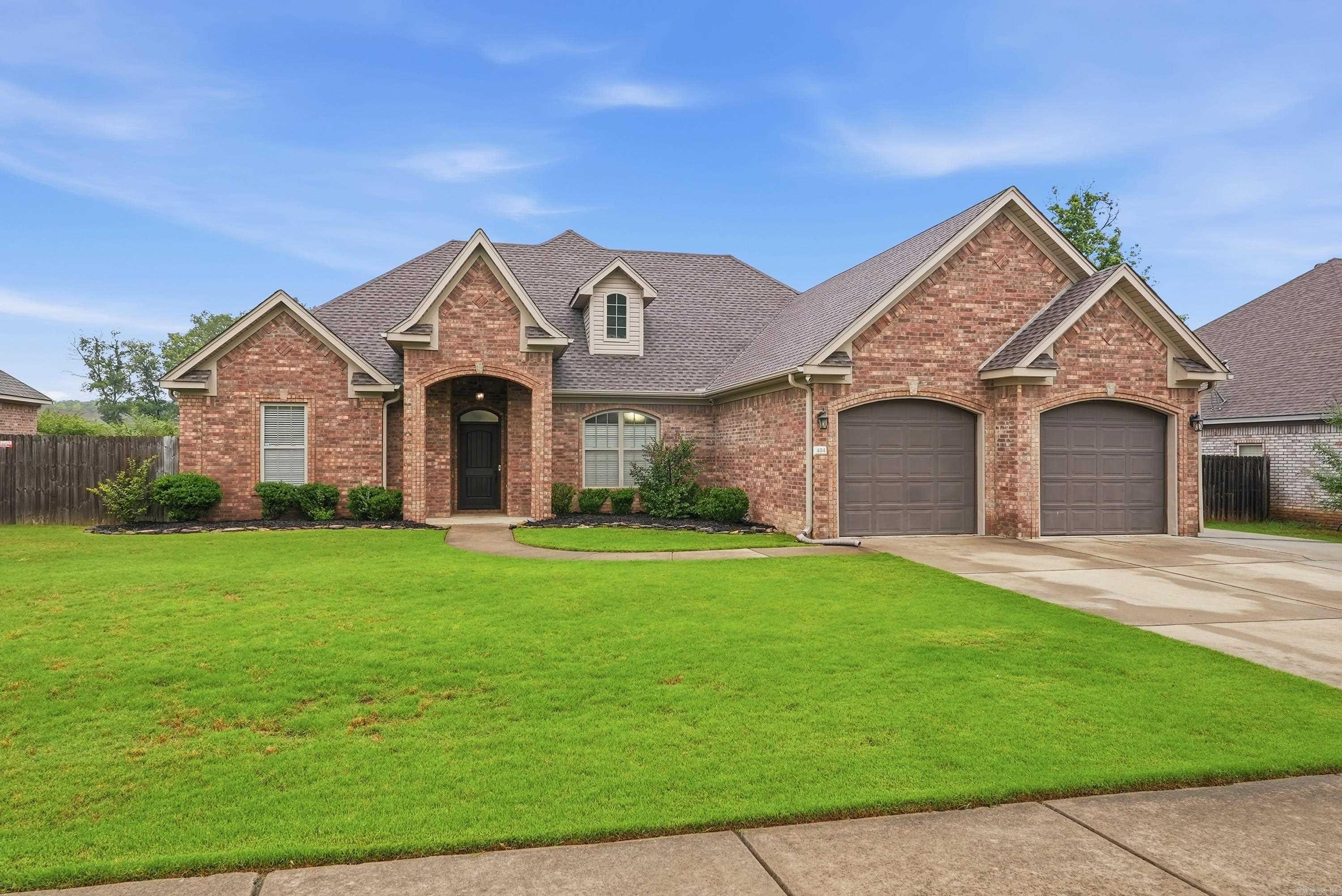 MAGNOLIA VILLAGE - Residential