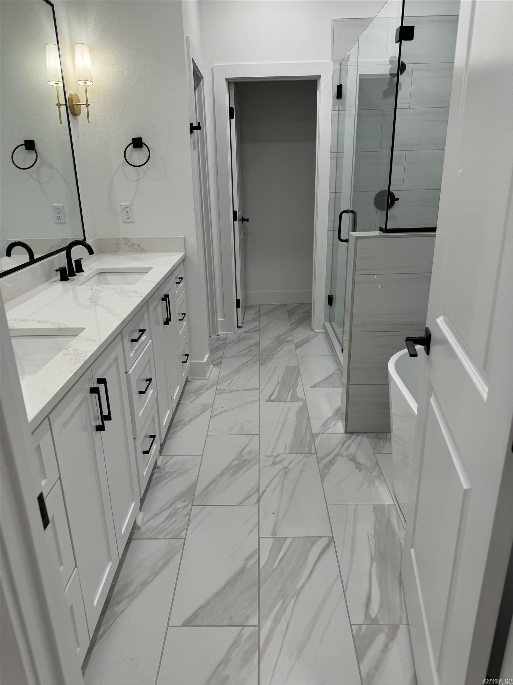 MIDTOWN BRYANT - Residential