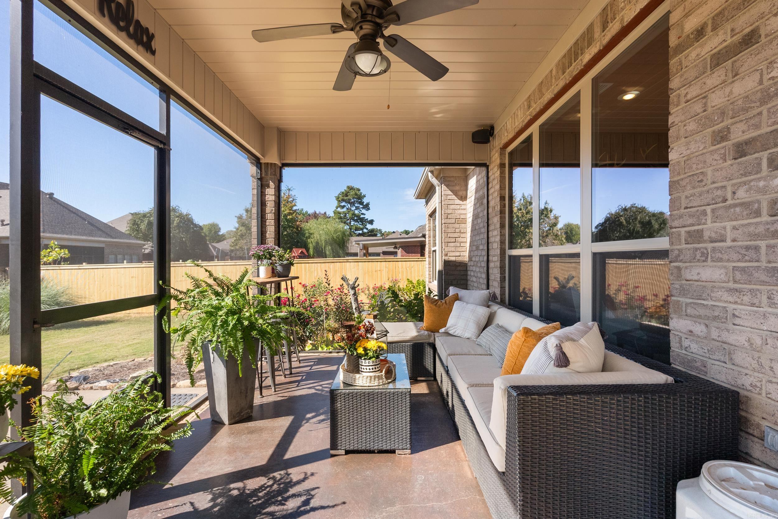 FIELDSTONE - Residential
