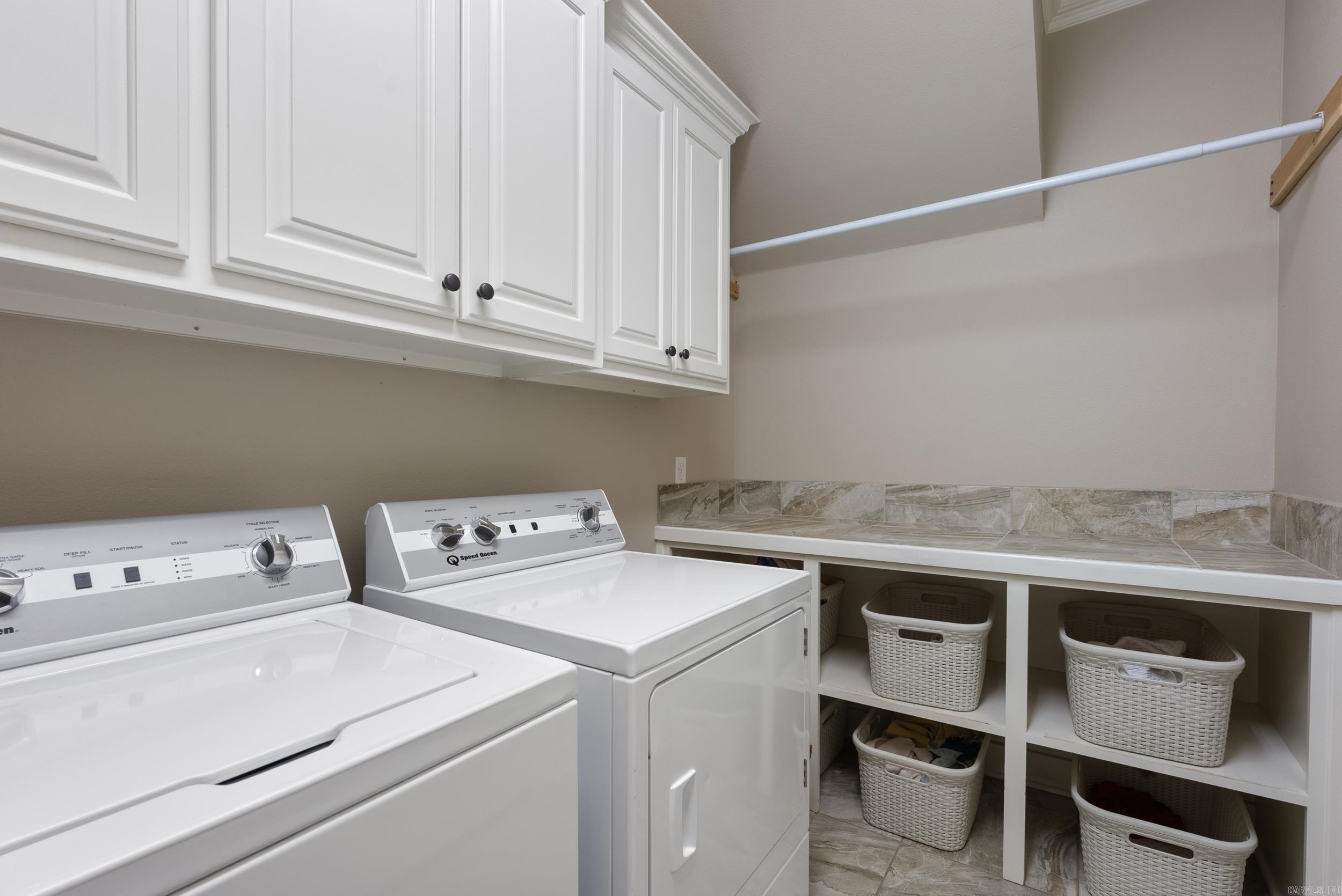 FIELDSTONE - Residential