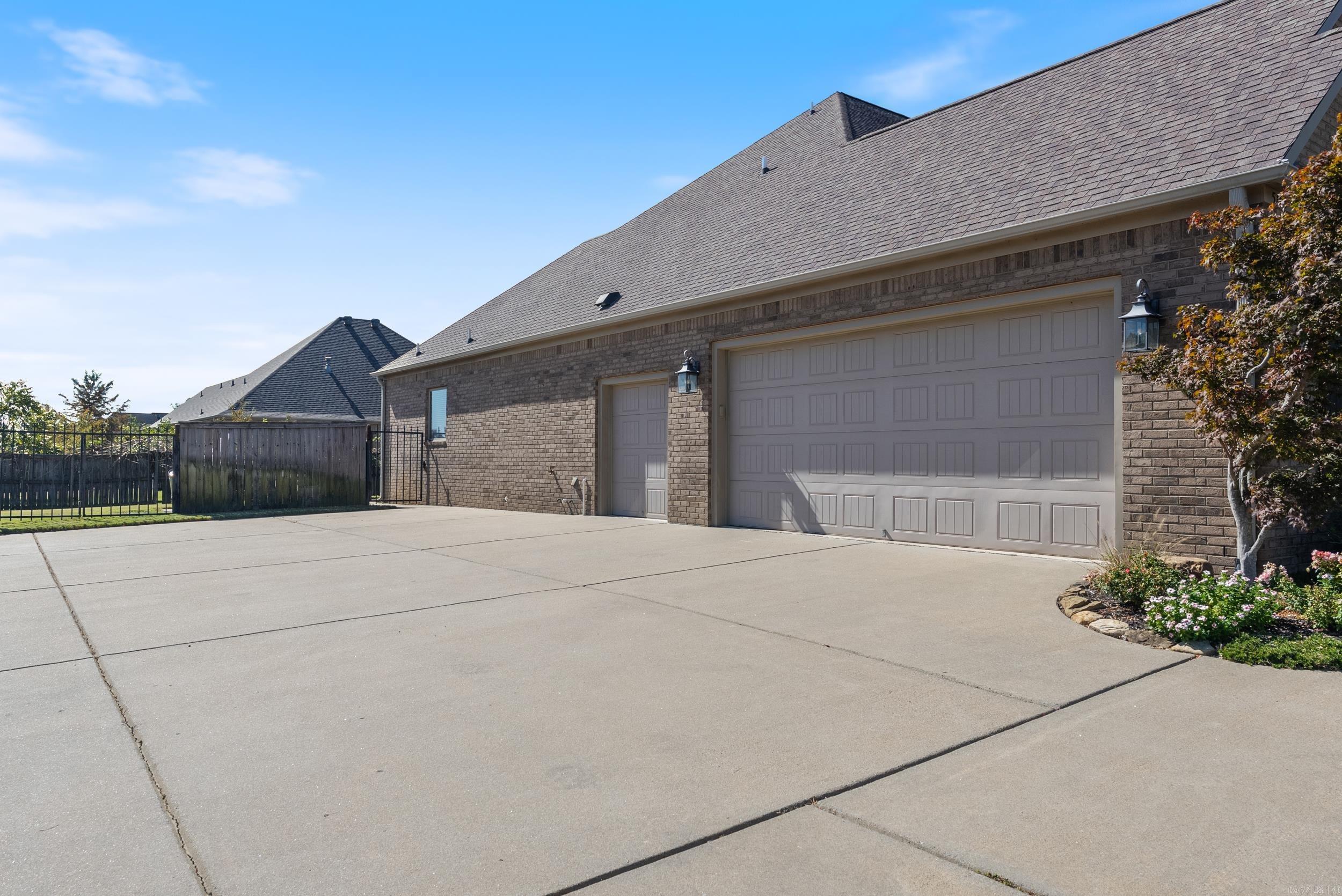 FIELDSTONE - Residential