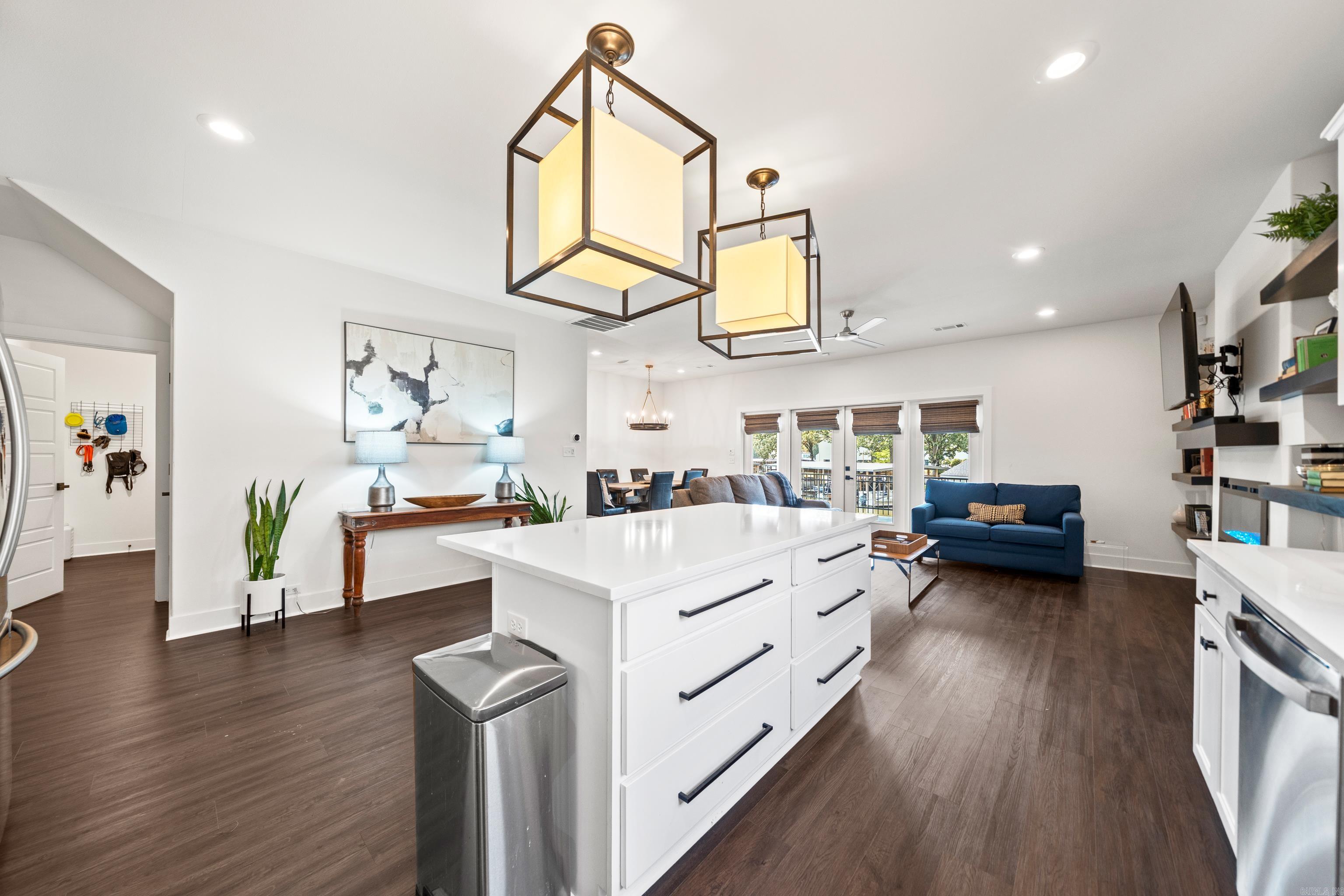 COTTAGES AT BAYSHORE - Residential