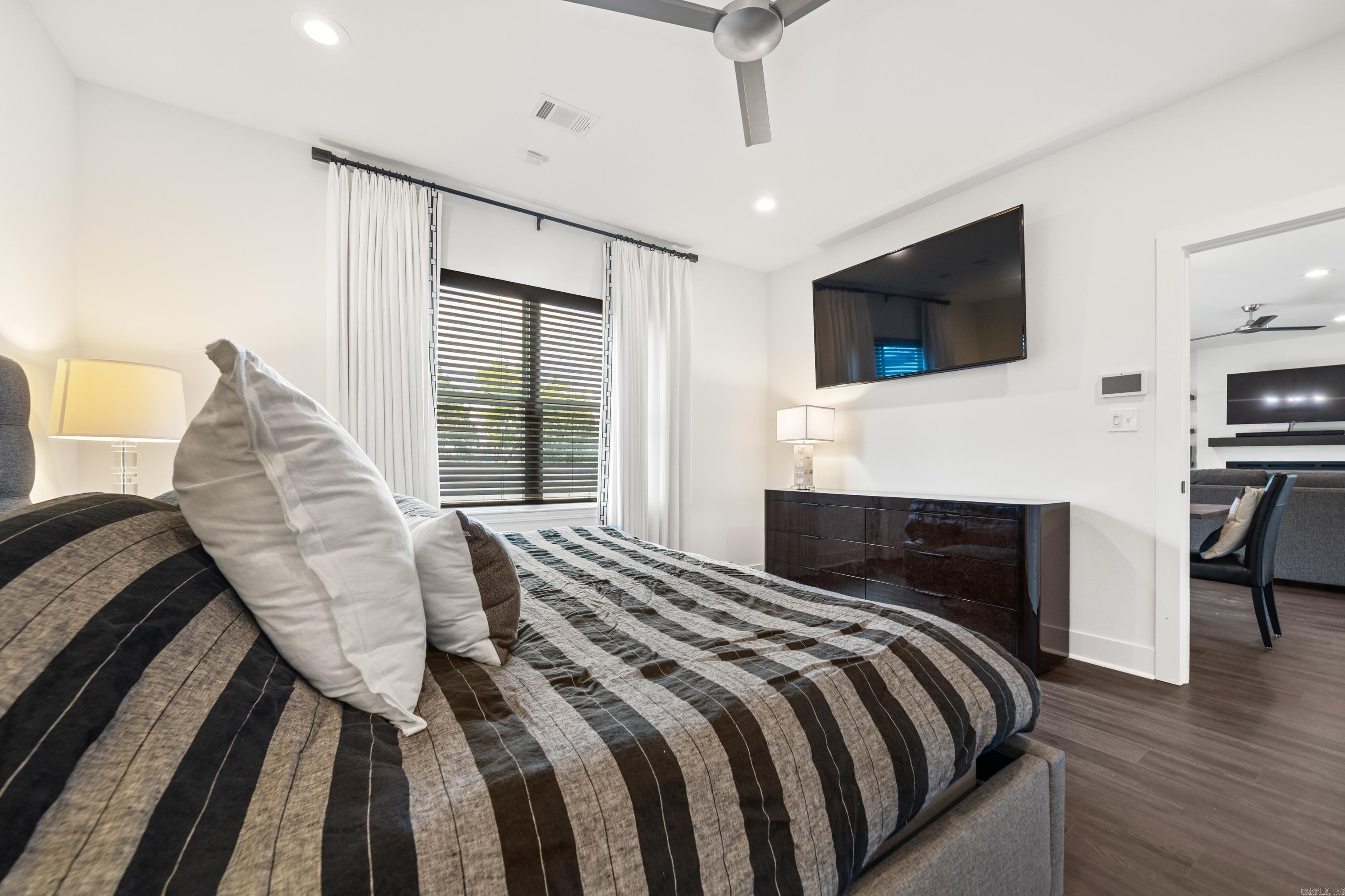 COTTAGES AT BAYSHORE - Residential