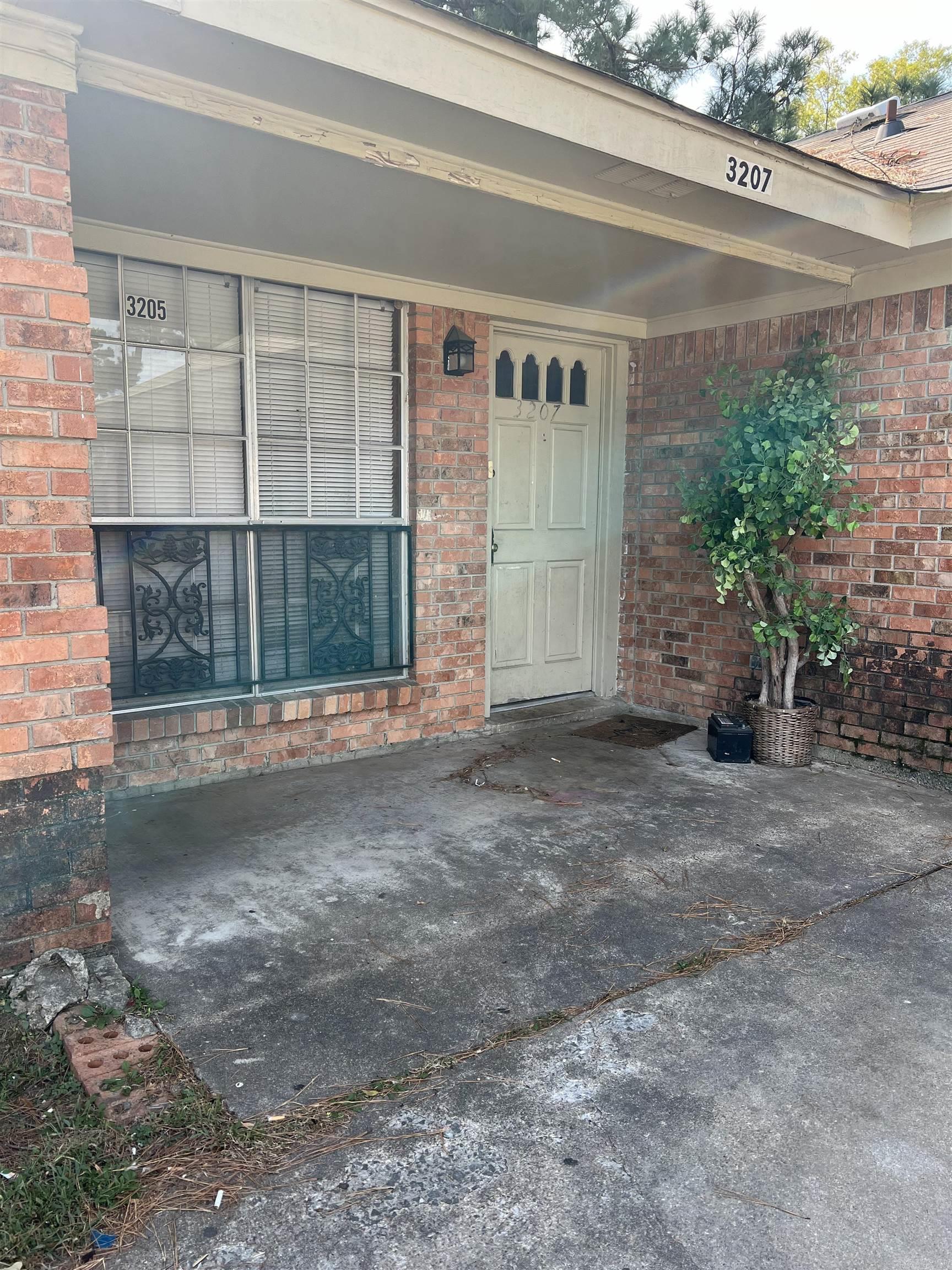 Jefferson Heights South Unit #4 - Residential Income
