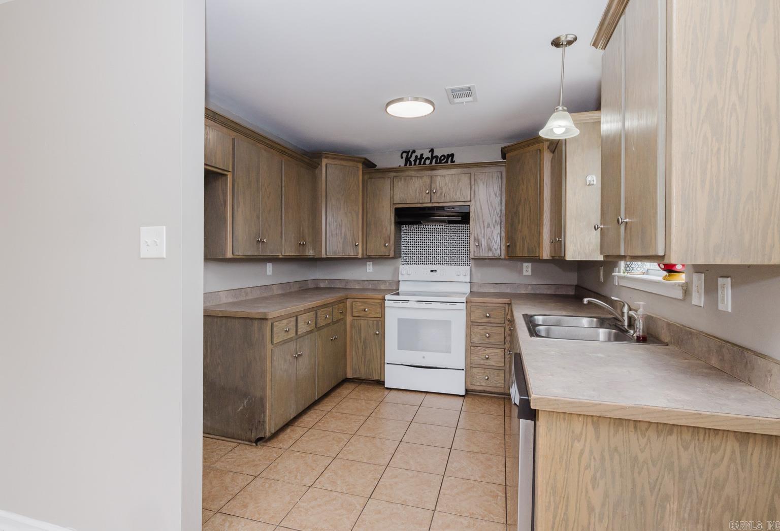 ORIGINAL TOWN-BENTON - Residential