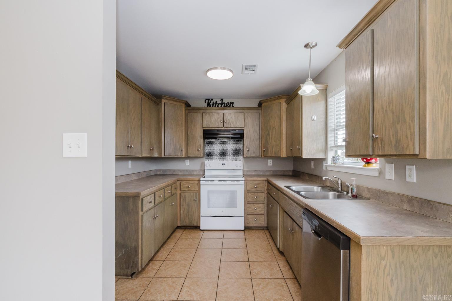 ORIGINAL TOWN-BENTON - Residential